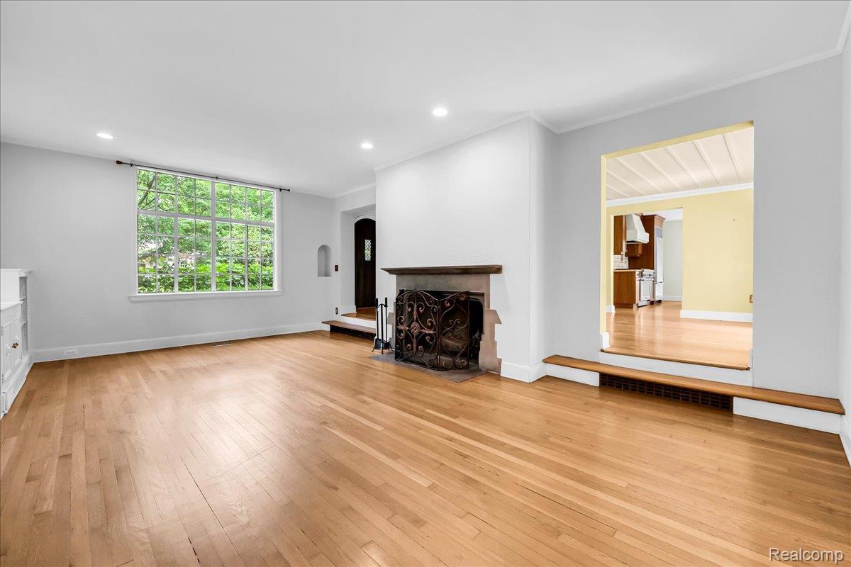 455 Linden Road