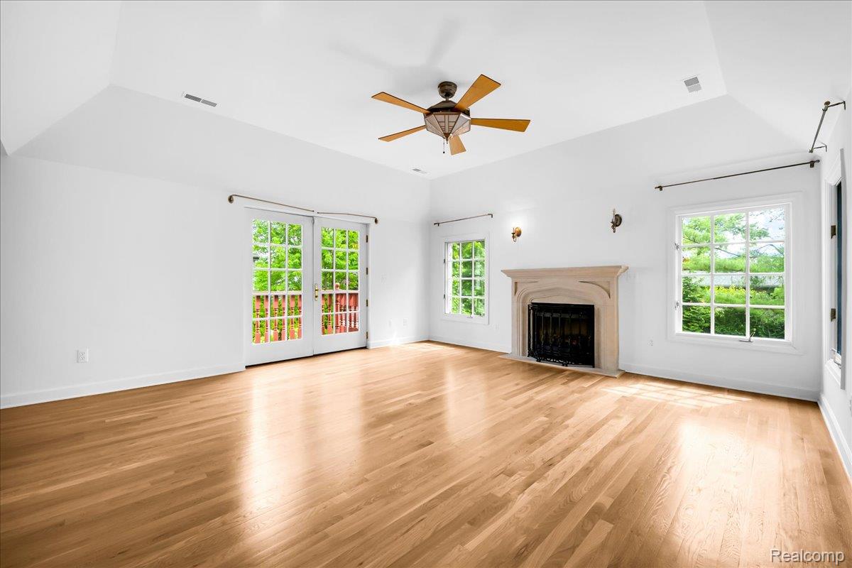455 Linden Road