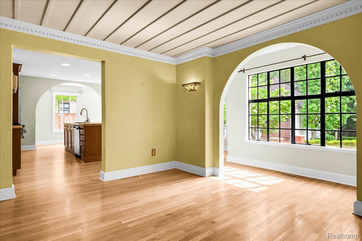 455 Linden Road