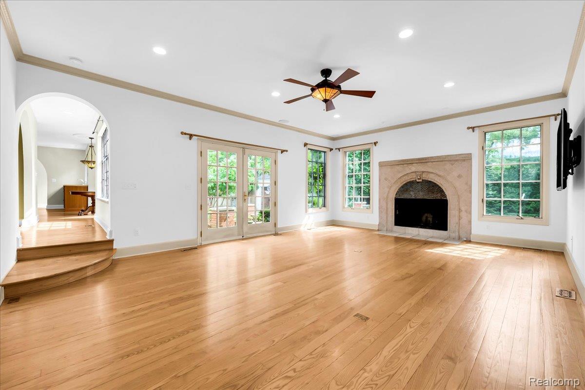 455 Linden Road