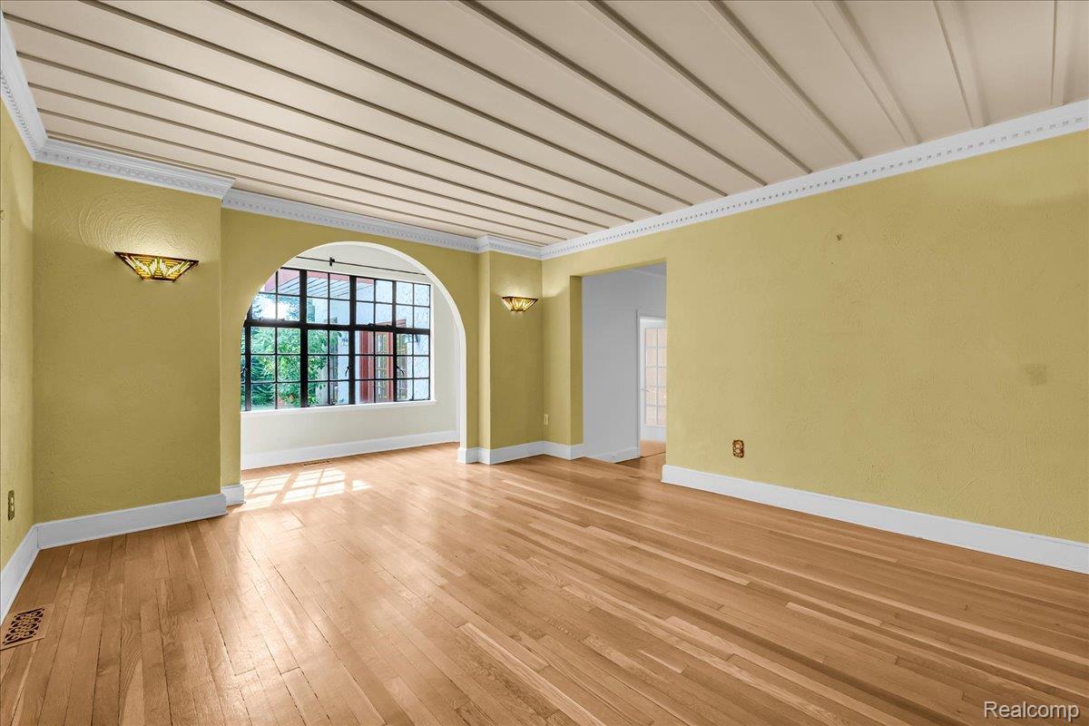 455 Linden Road