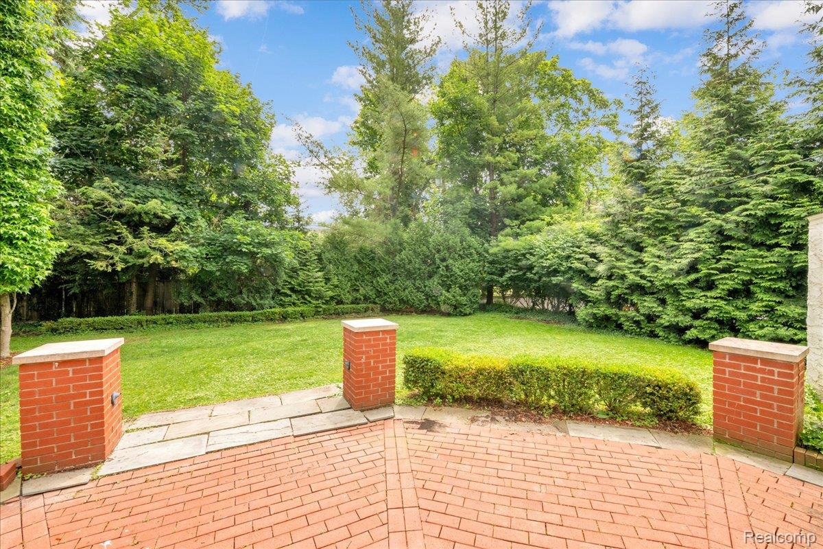455 Linden Road