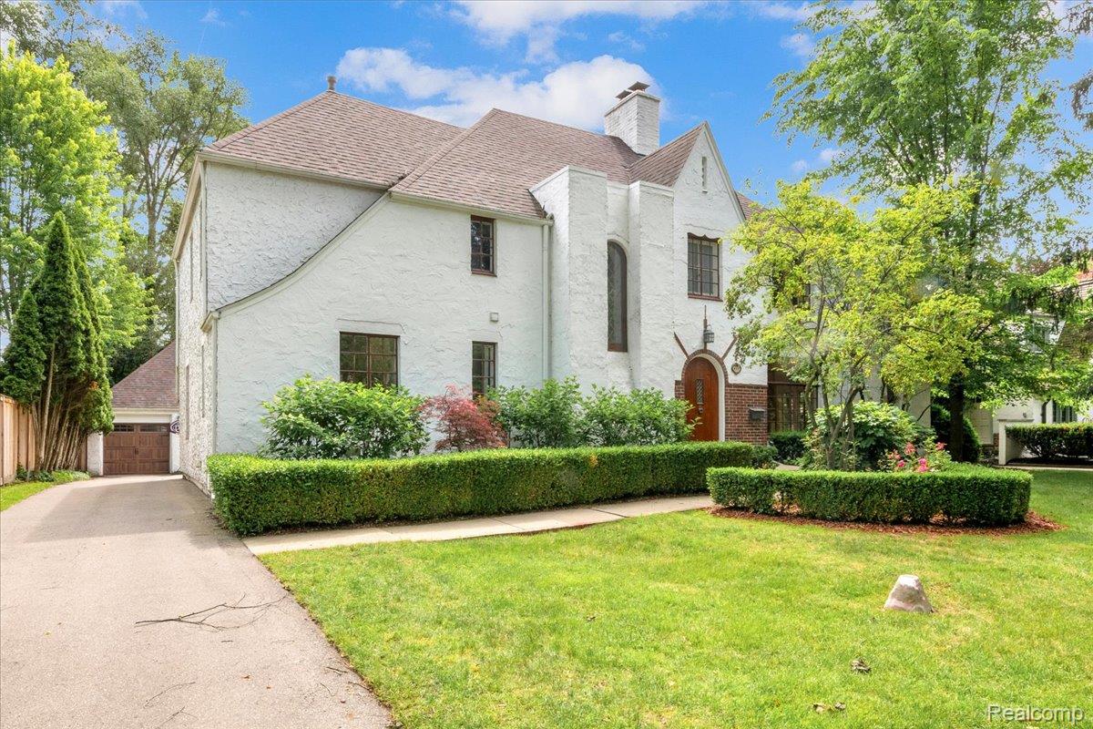 455 Linden Road