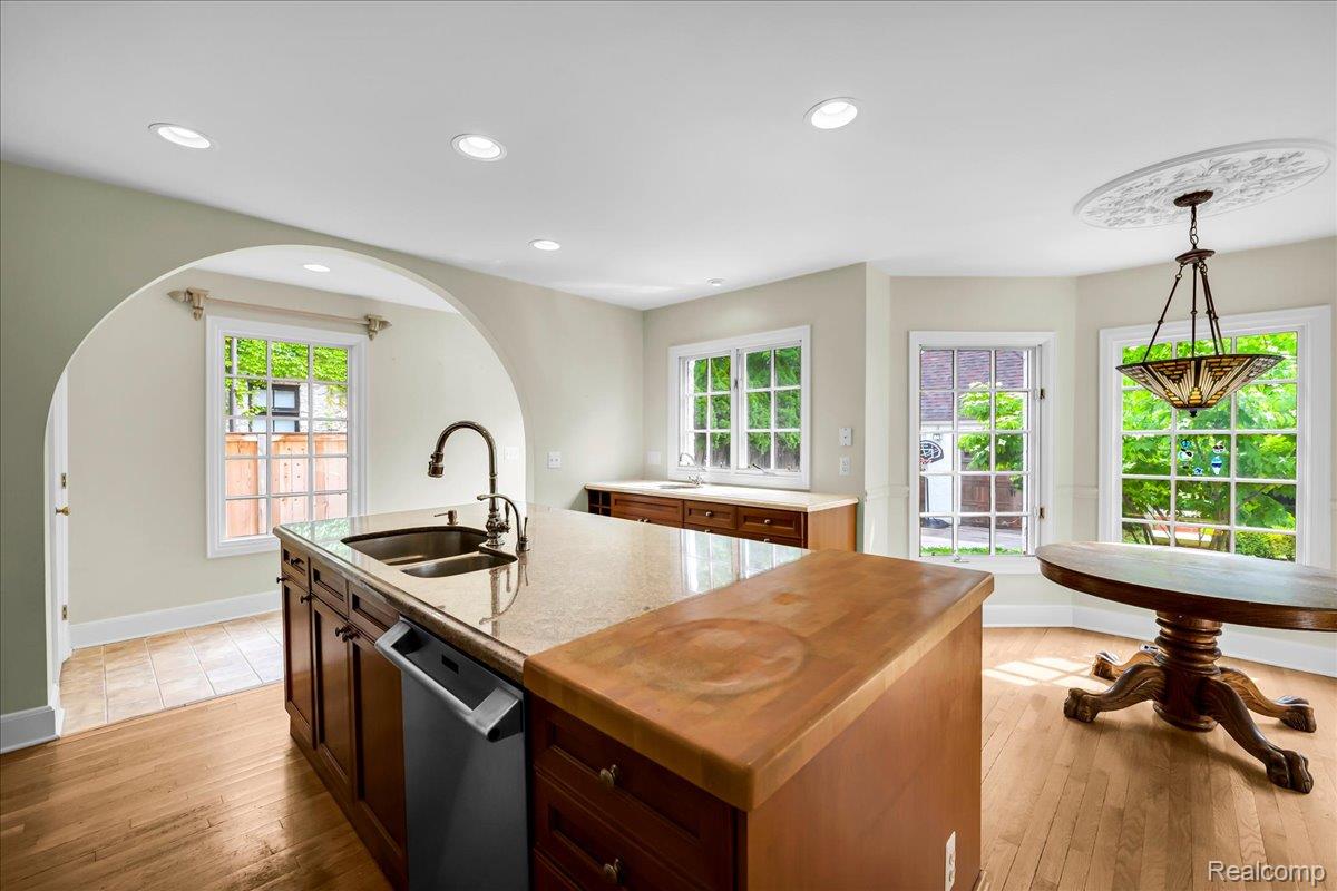 455 Linden Road
