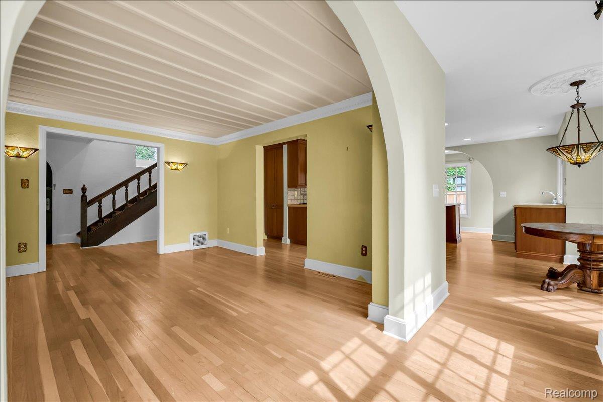 455 Linden Road