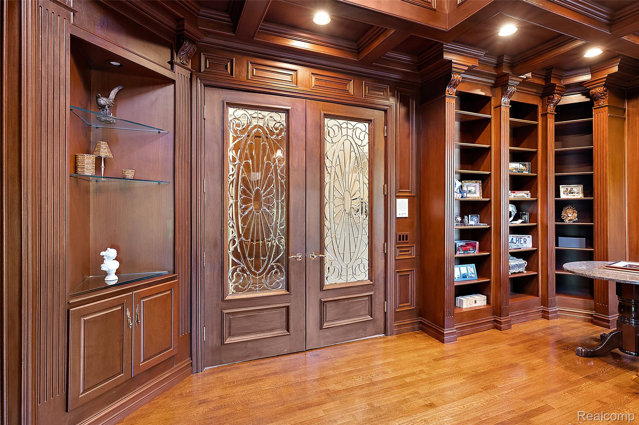 255 CAMELOT Way