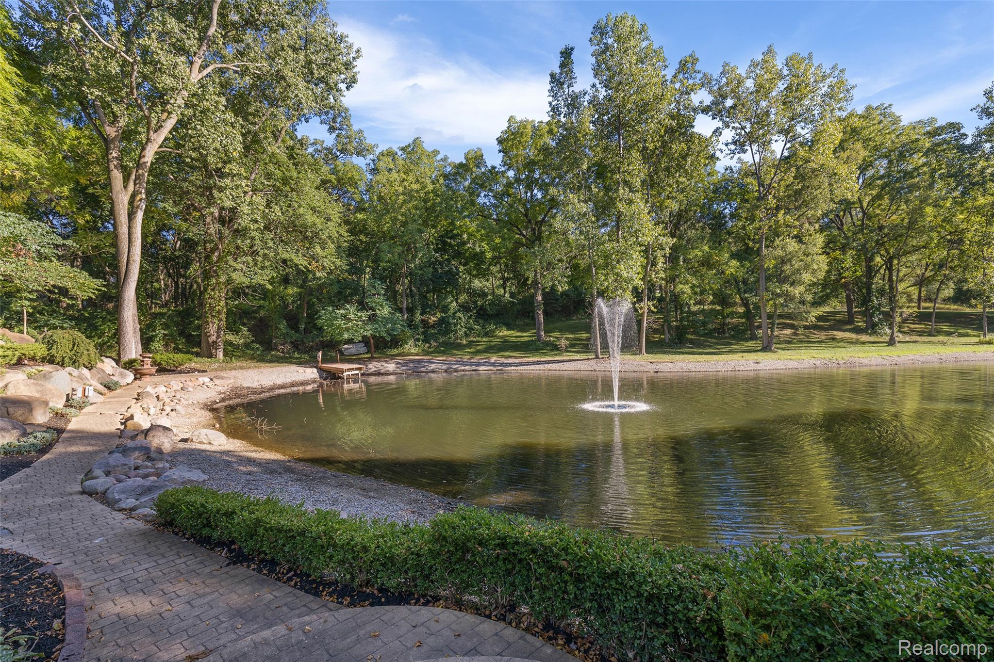 255 CAMELOT Way
