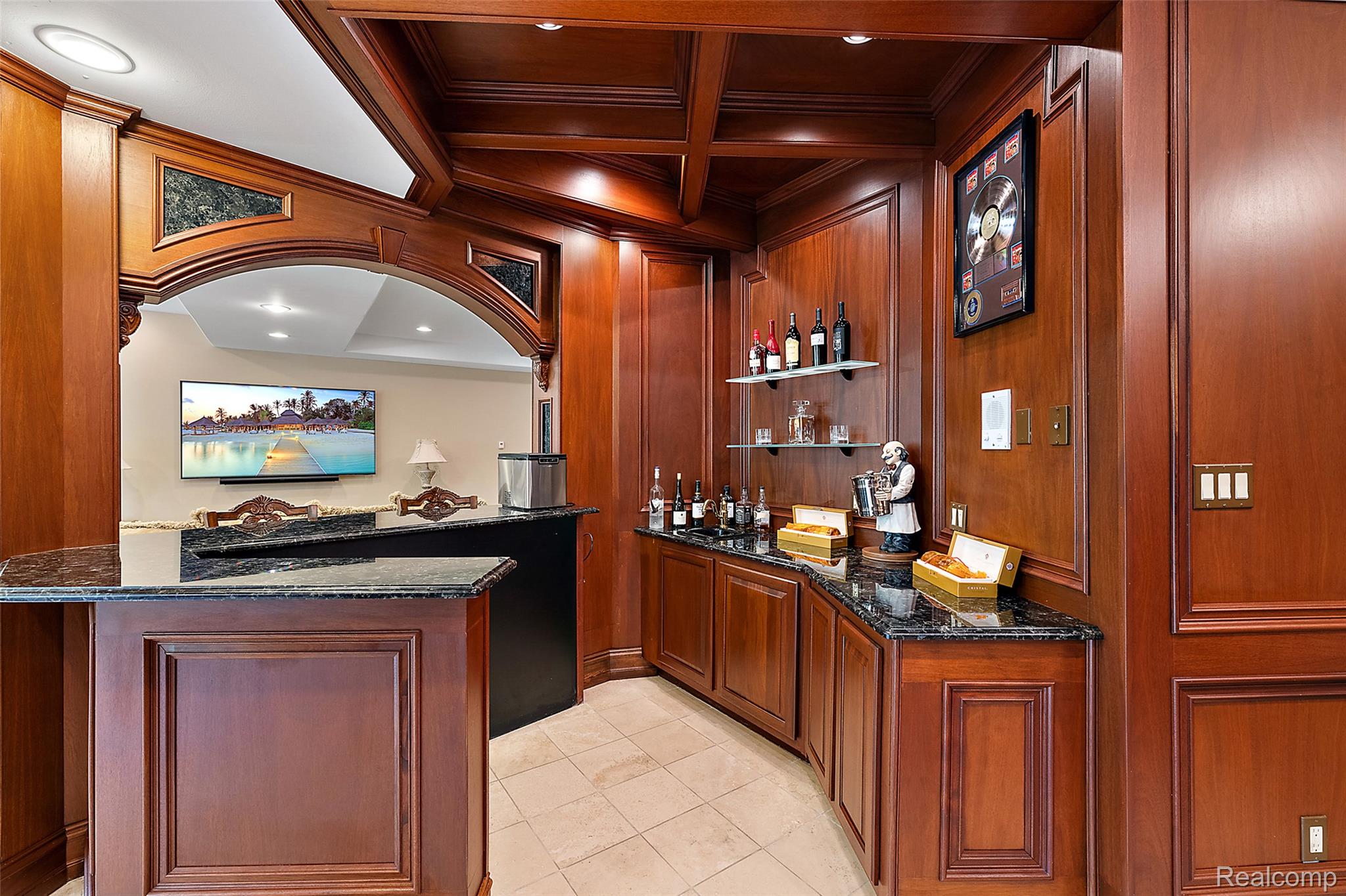 255 CAMELOT Way