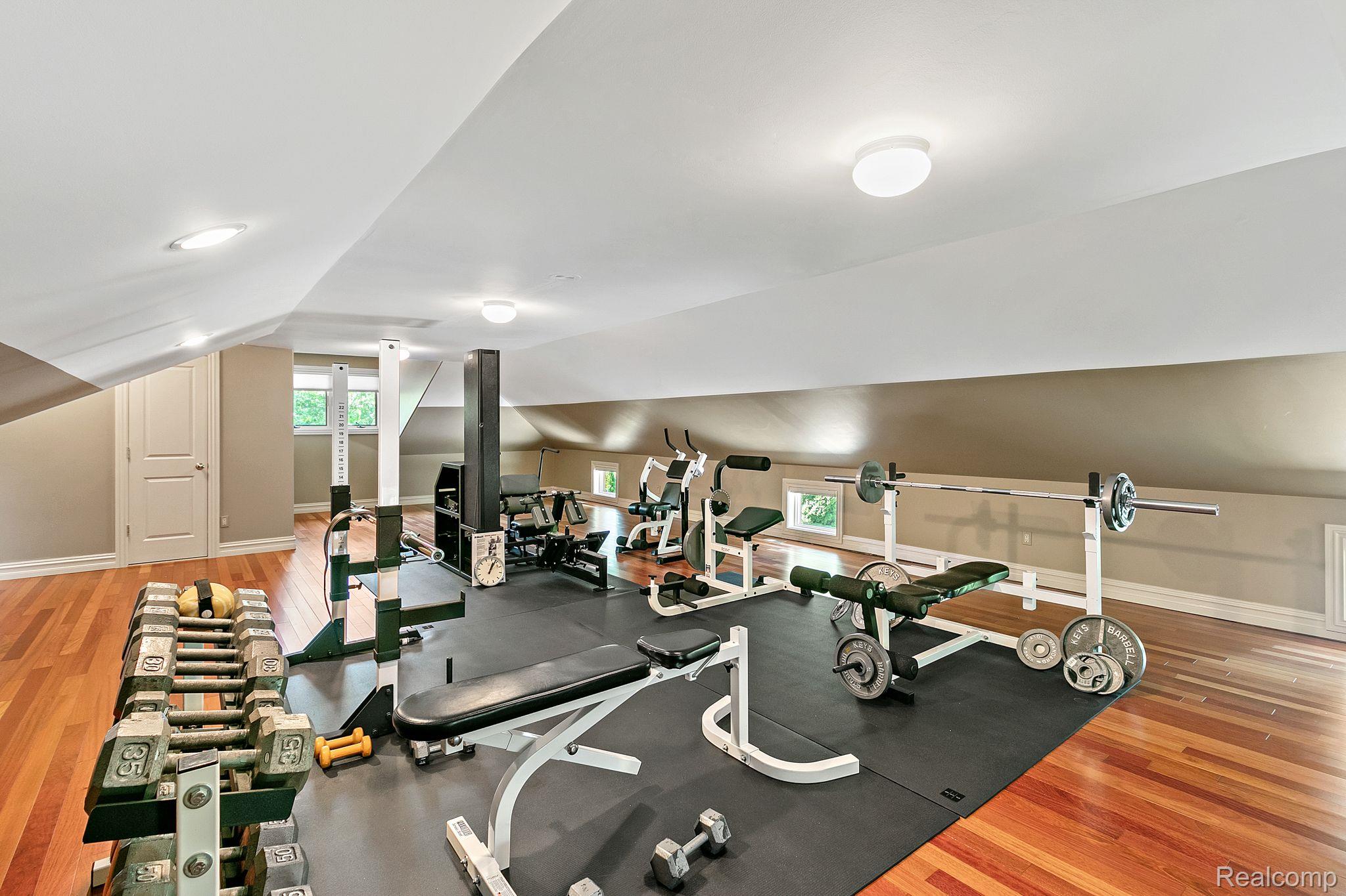 255 CAMELOT Way