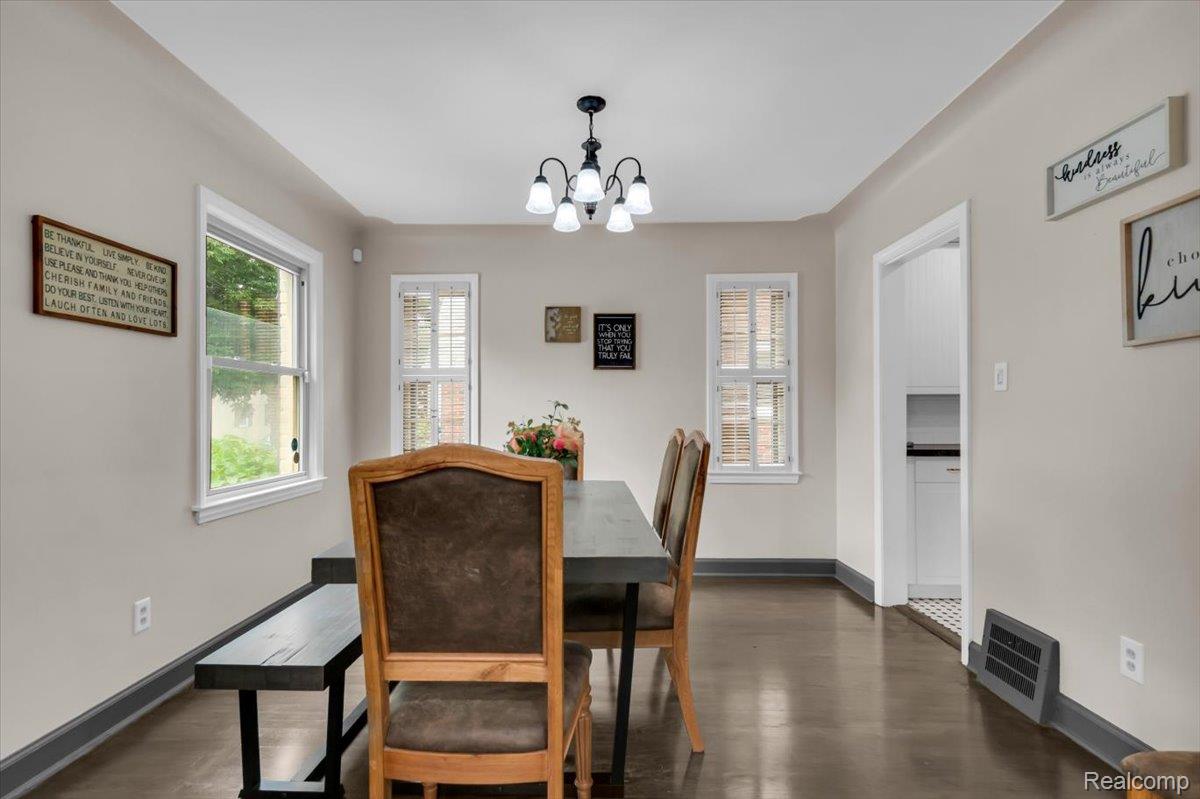 476 Touraine Road