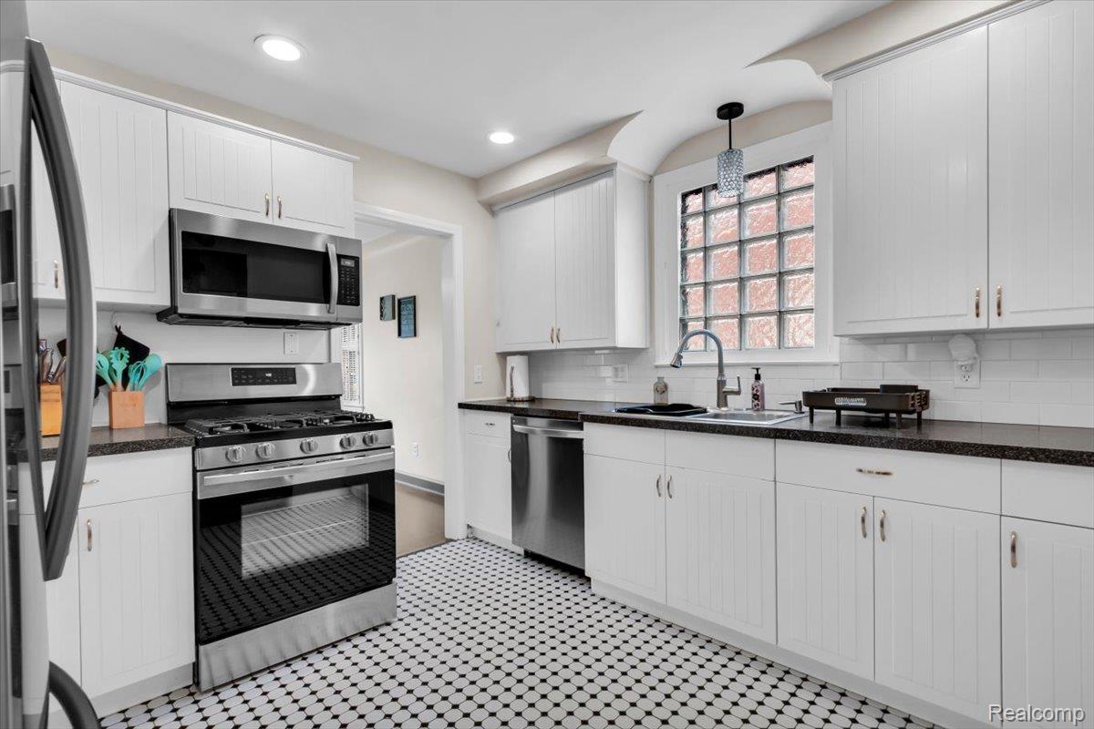 476 Touraine Road