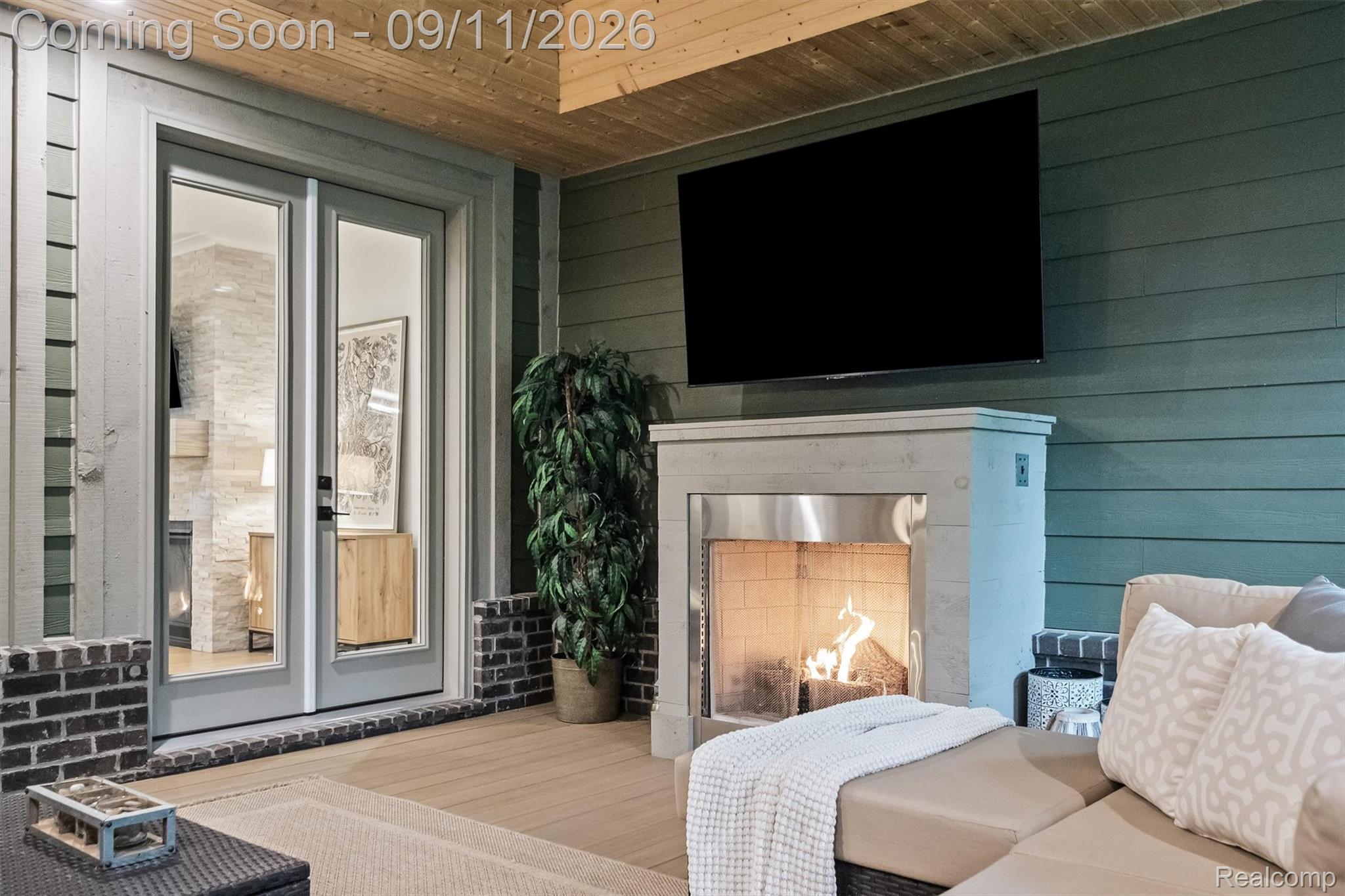 1220 Lacrosse Trail