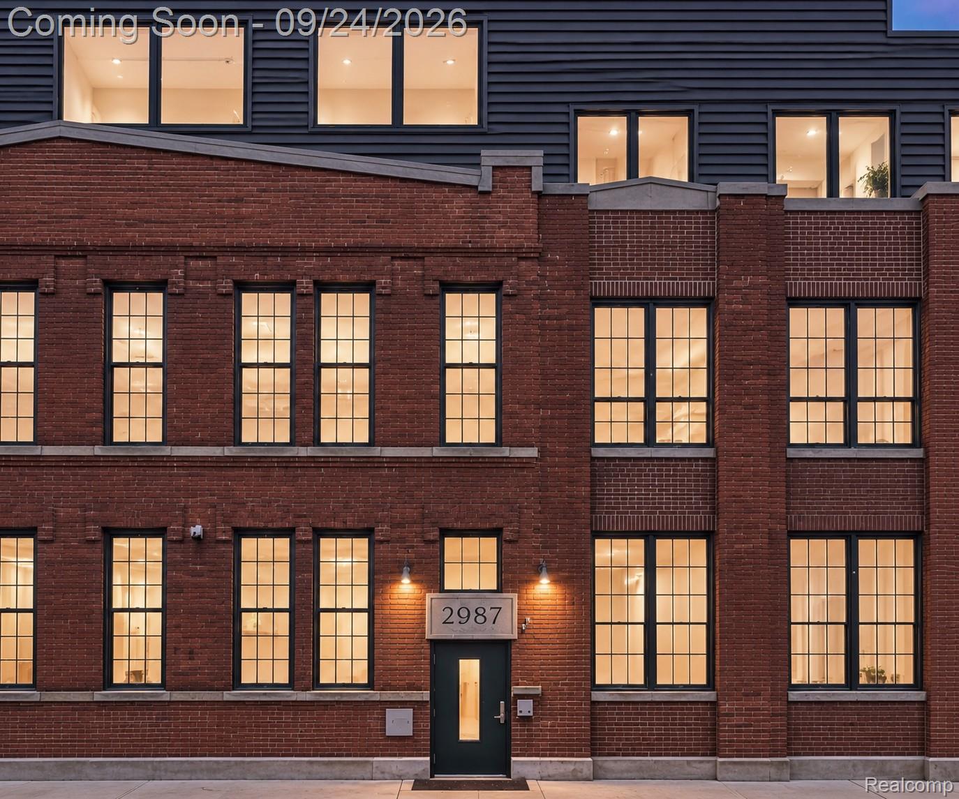 2987 Franklin Street Unit: PH 14