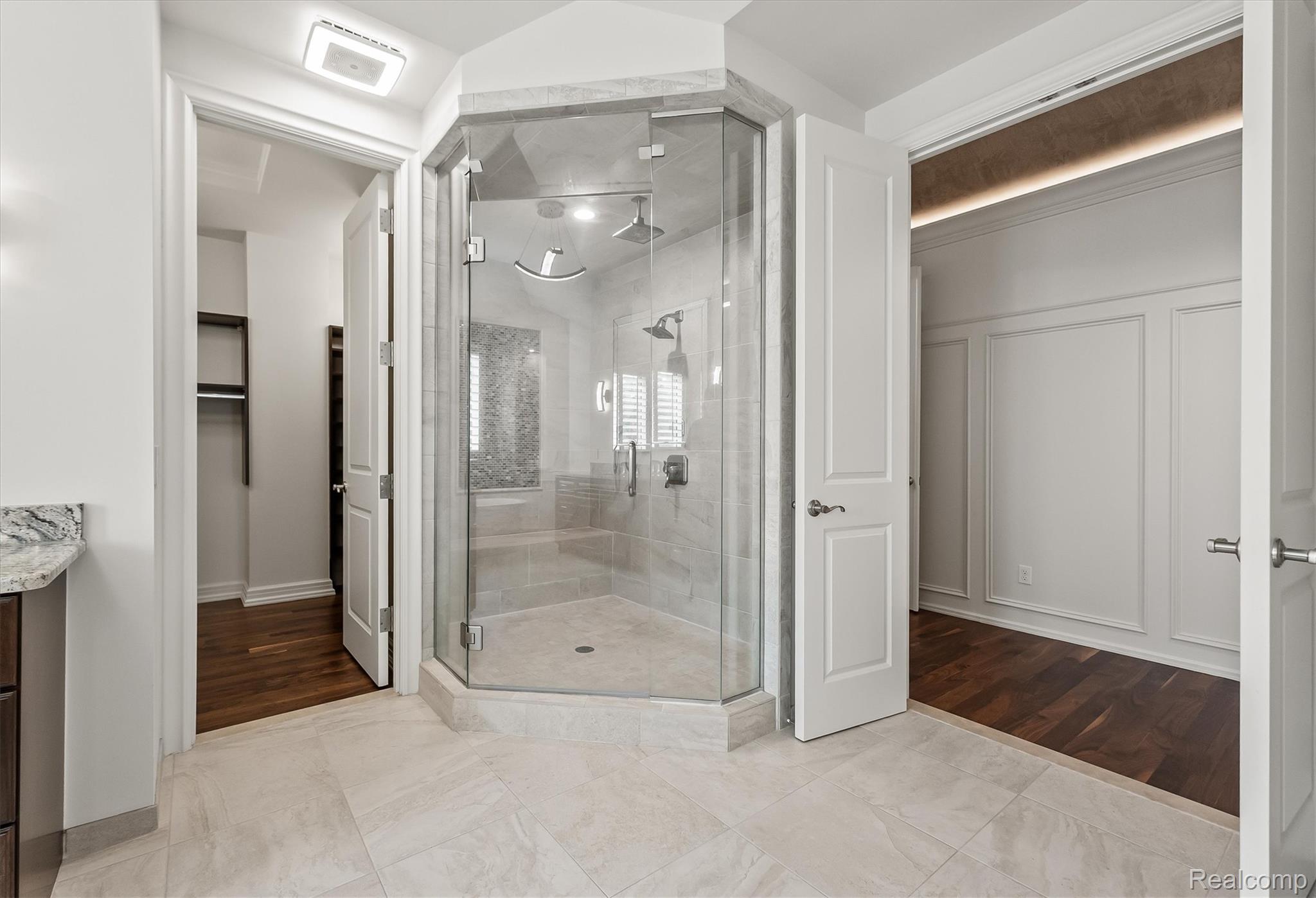 2475 Creekside Court