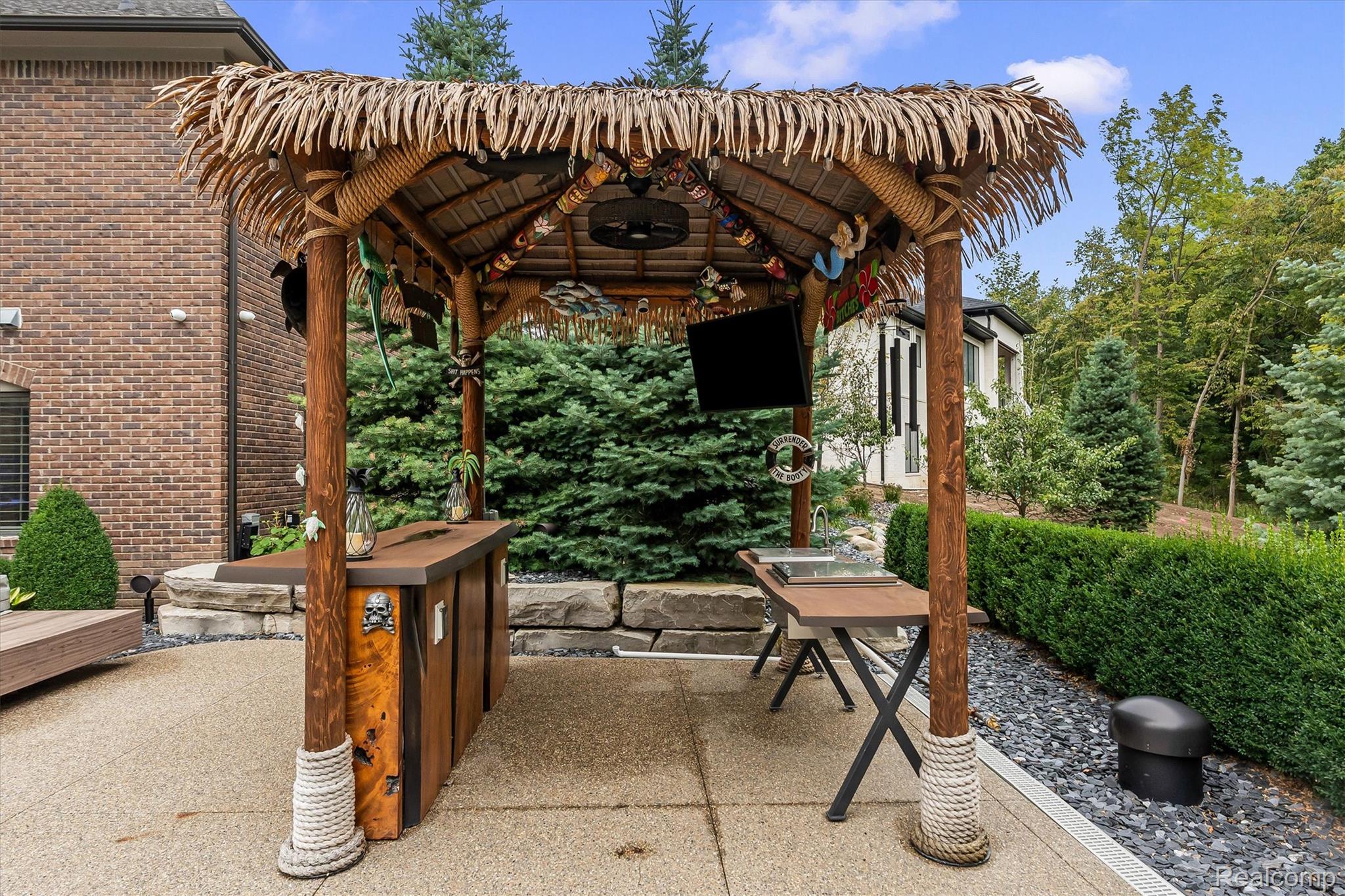 2475 Creekside Court
