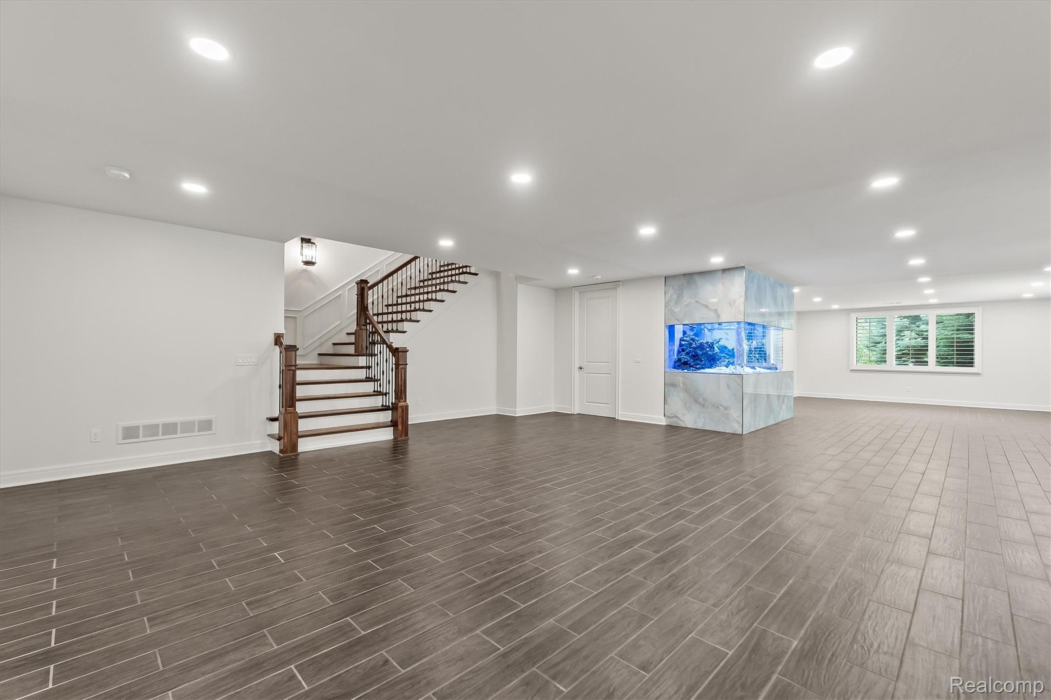 2475 Creekside Court