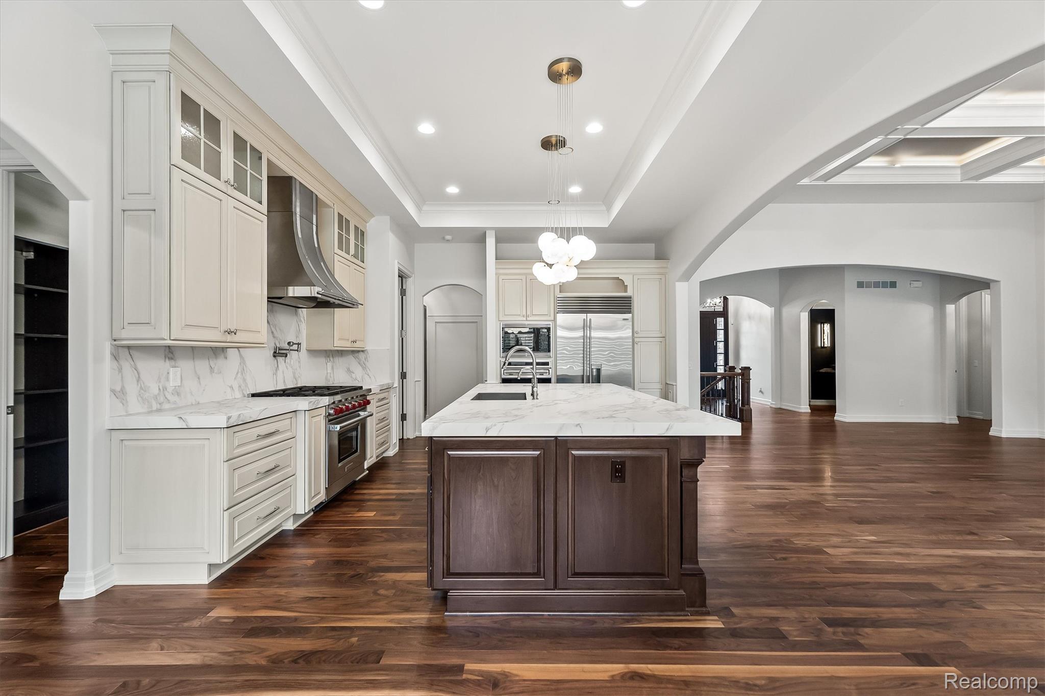 2475 Creekside Court
