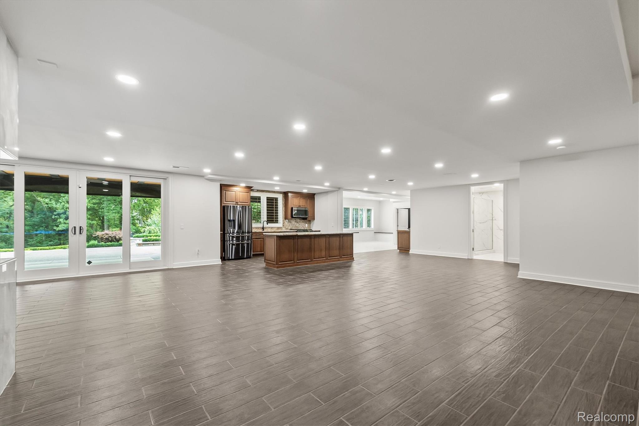 2475 Creekside Court