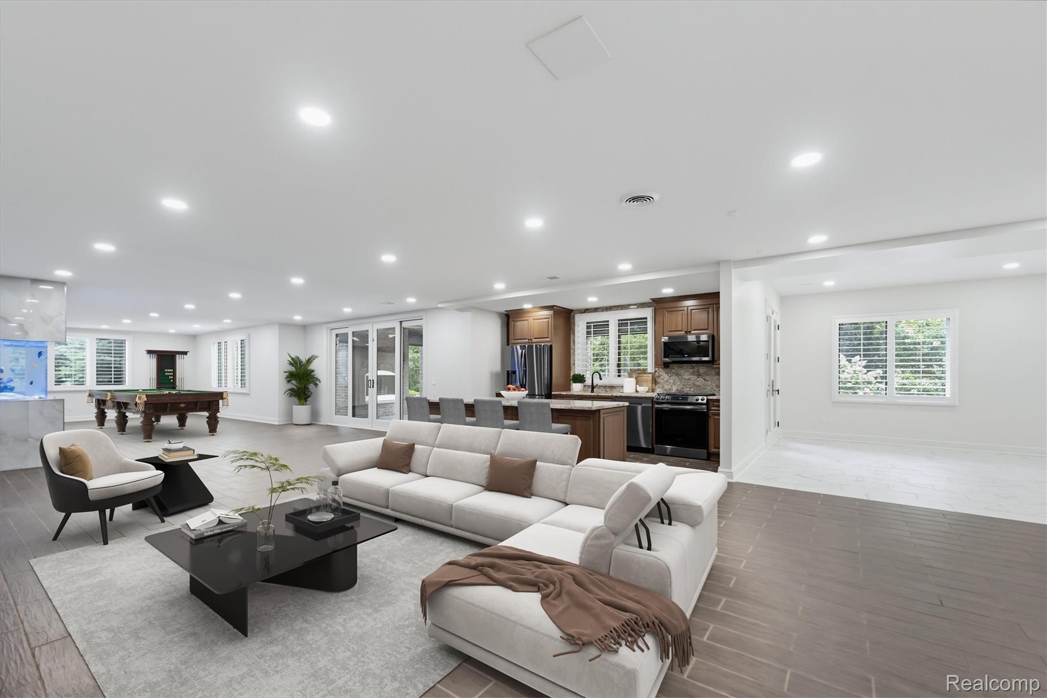 2475 Creekside Court