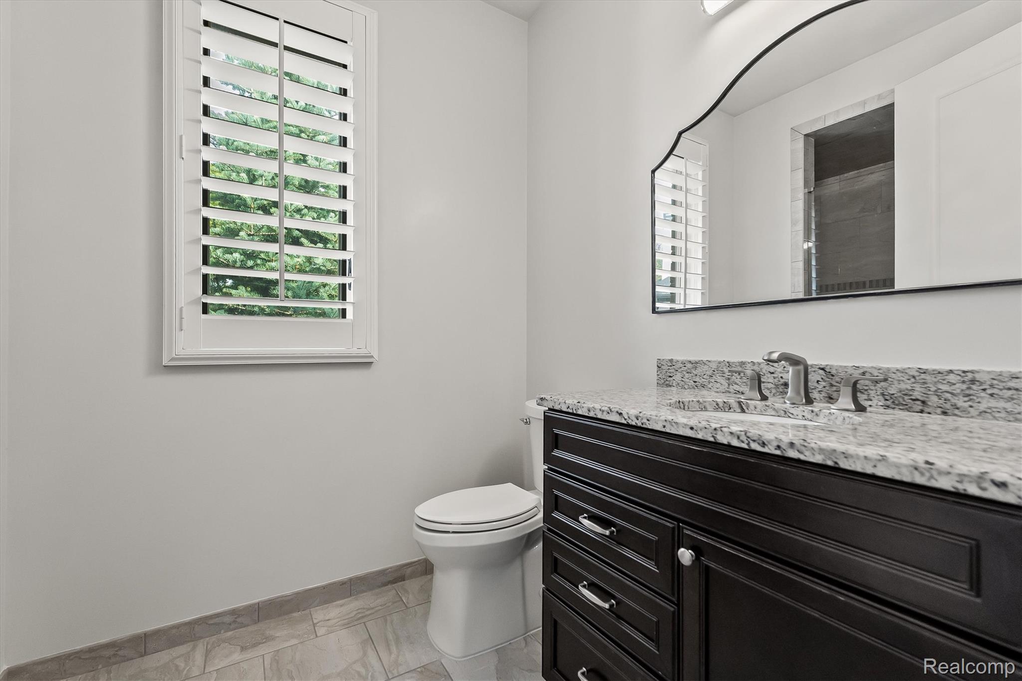 2475 Creekside Court