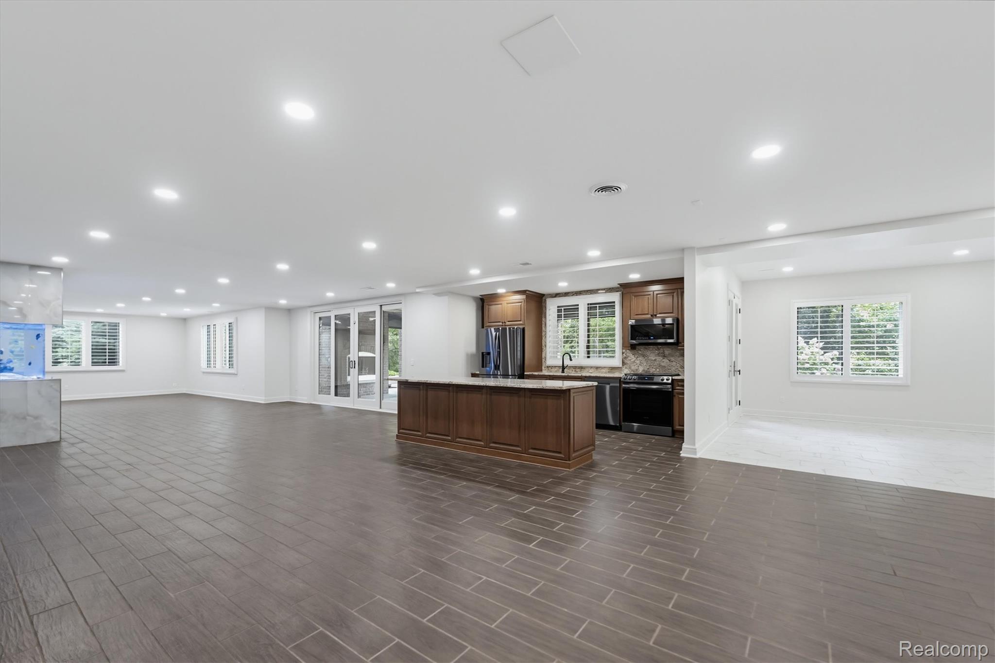 2475 Creekside Court