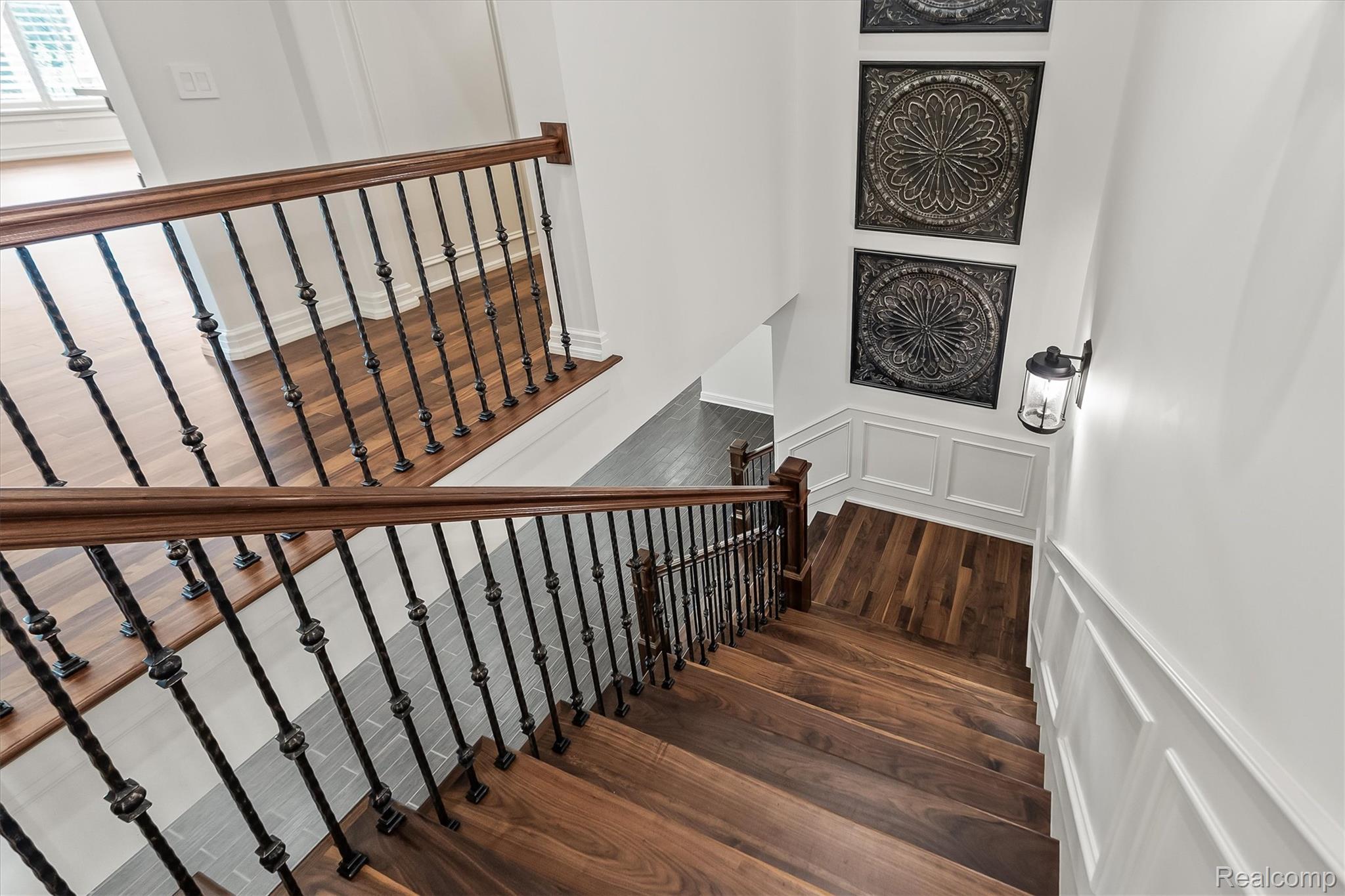 2475 Creekside Court