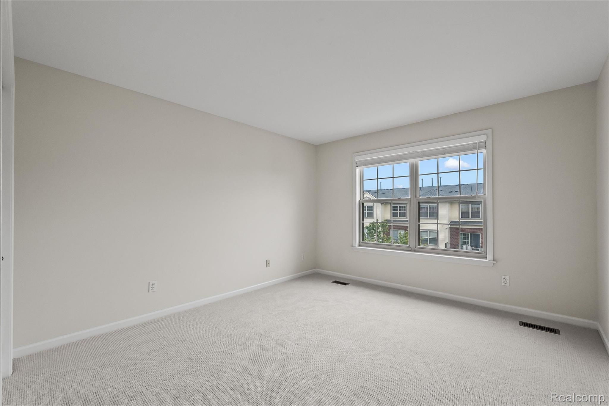 3276 Newbury Place Unit: 5
