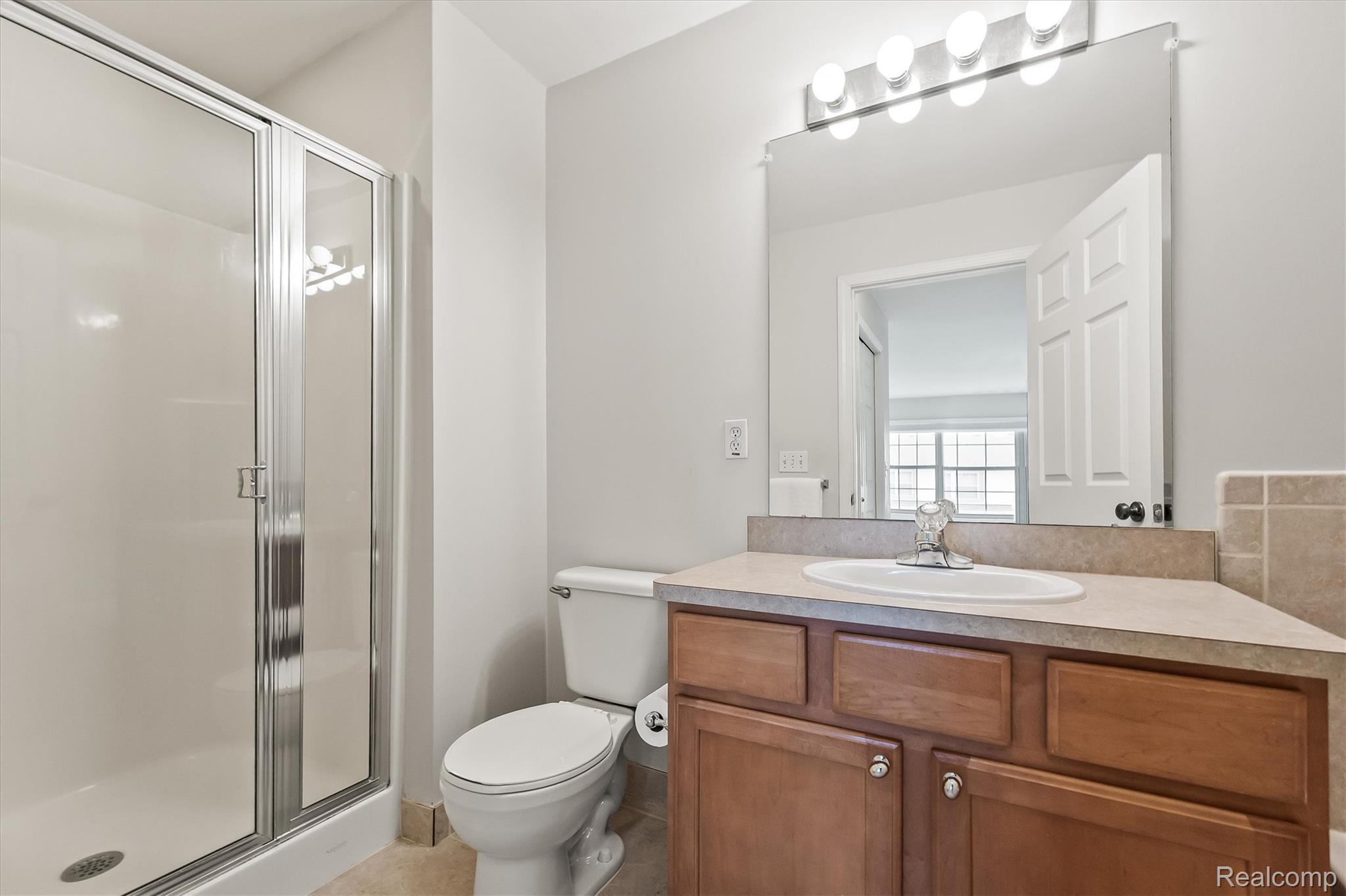 3276 Newbury Place Unit: 5