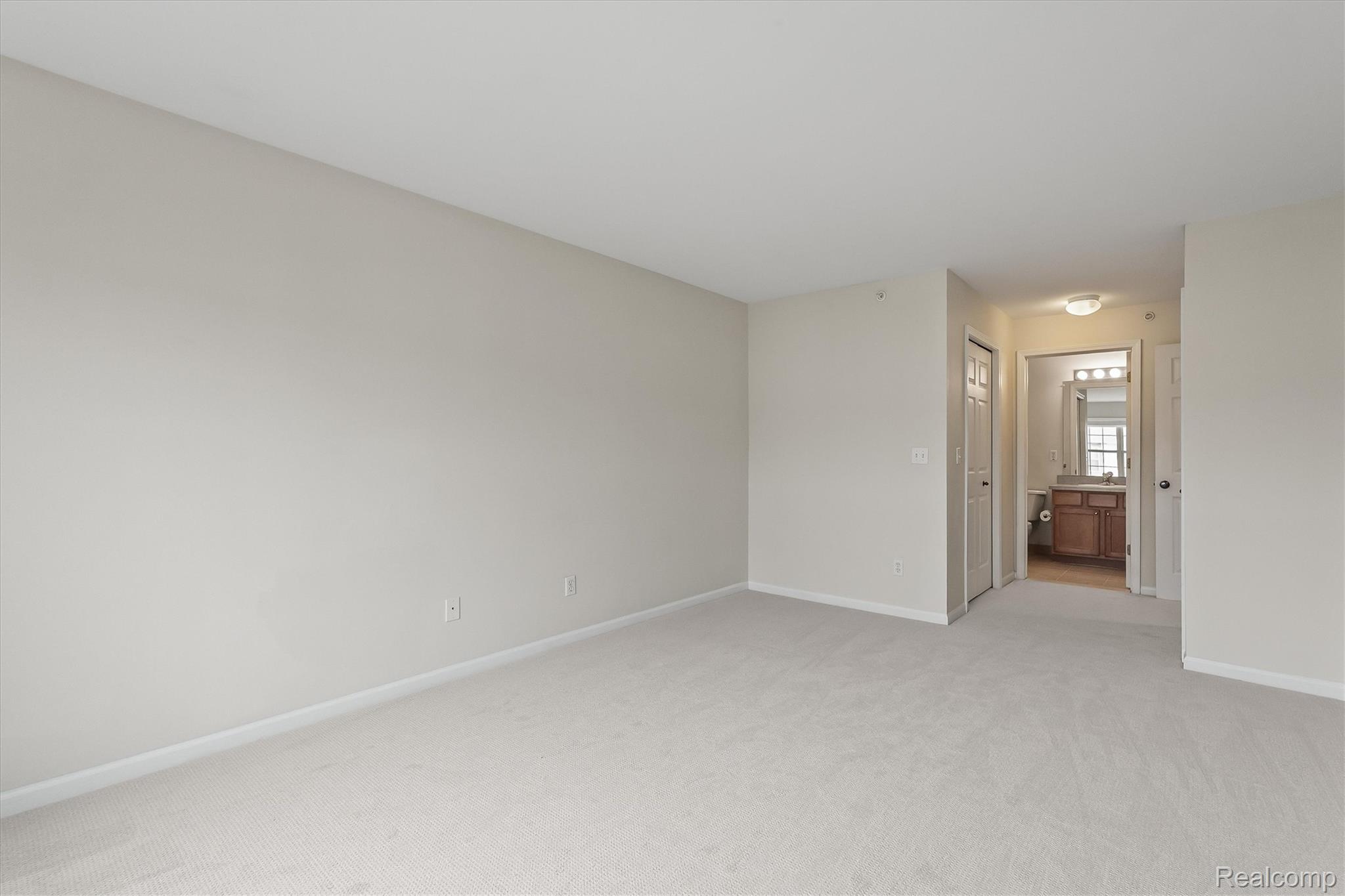 3276 Newbury Place Unit: 5