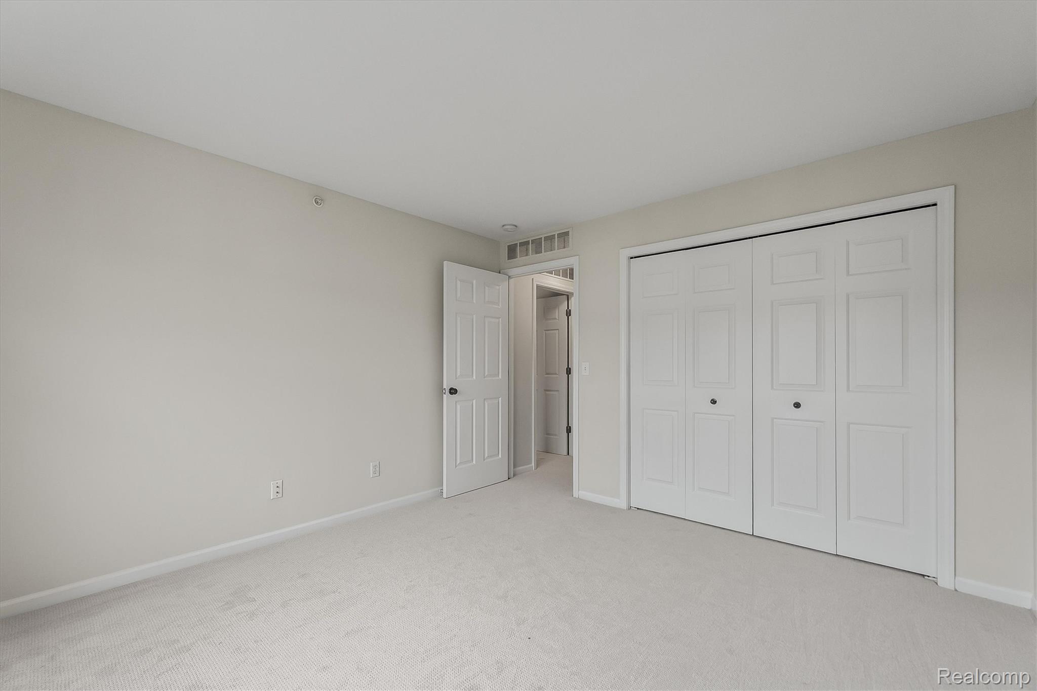3276 Newbury Place Unit: 5