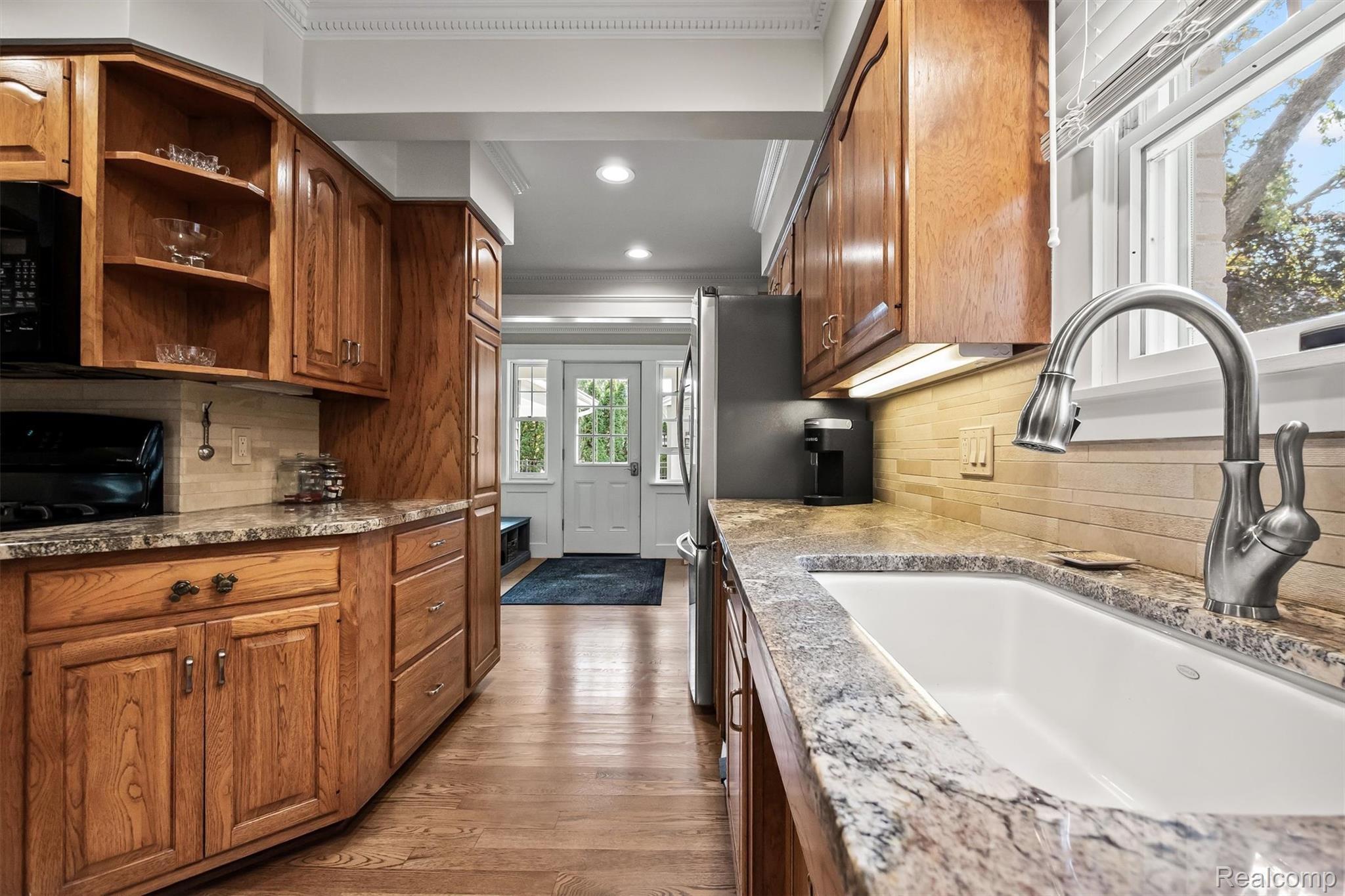 203 Aqua Court
