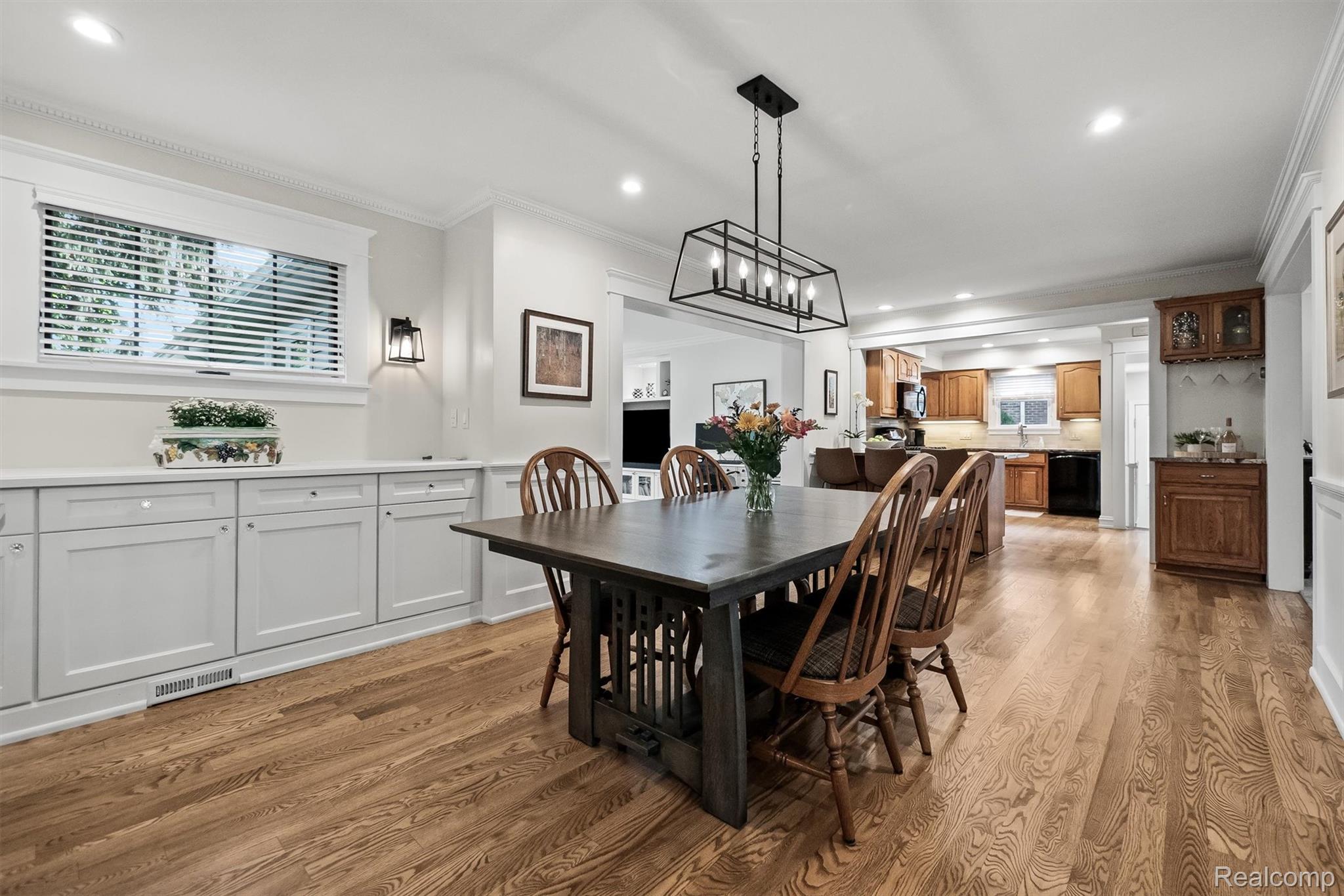 203 Aqua Court