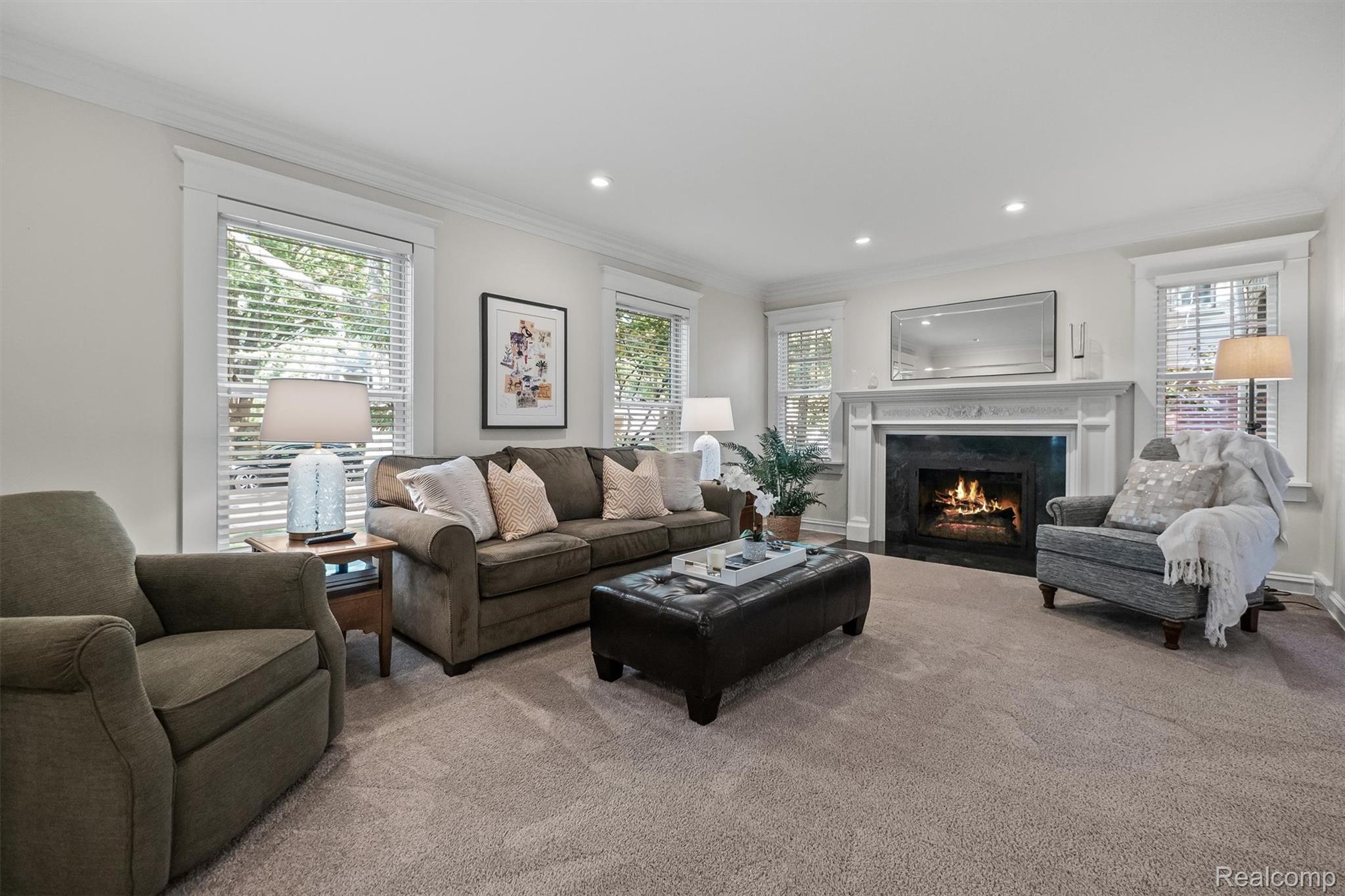 203 Aqua Court