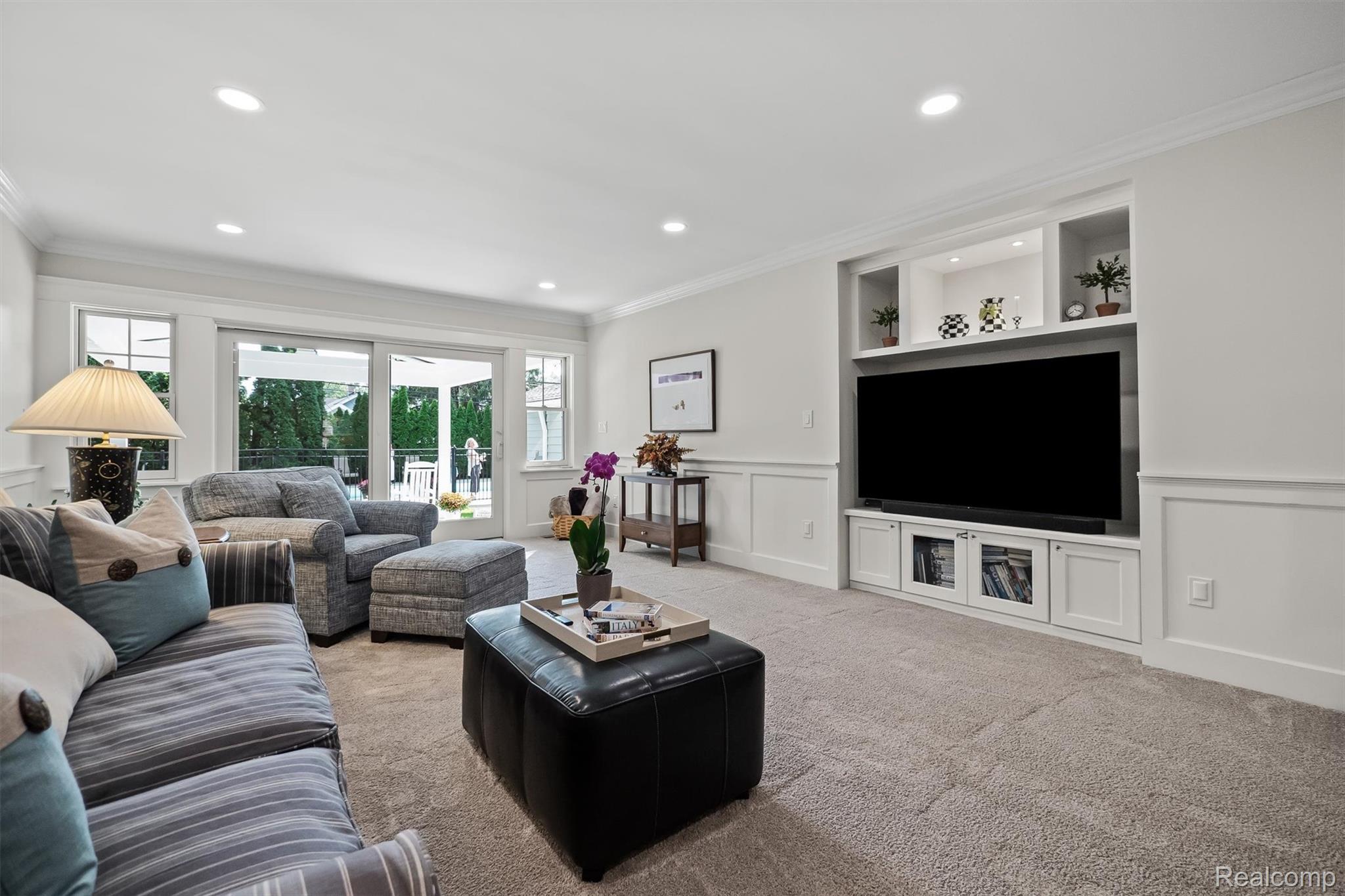 203 Aqua Court