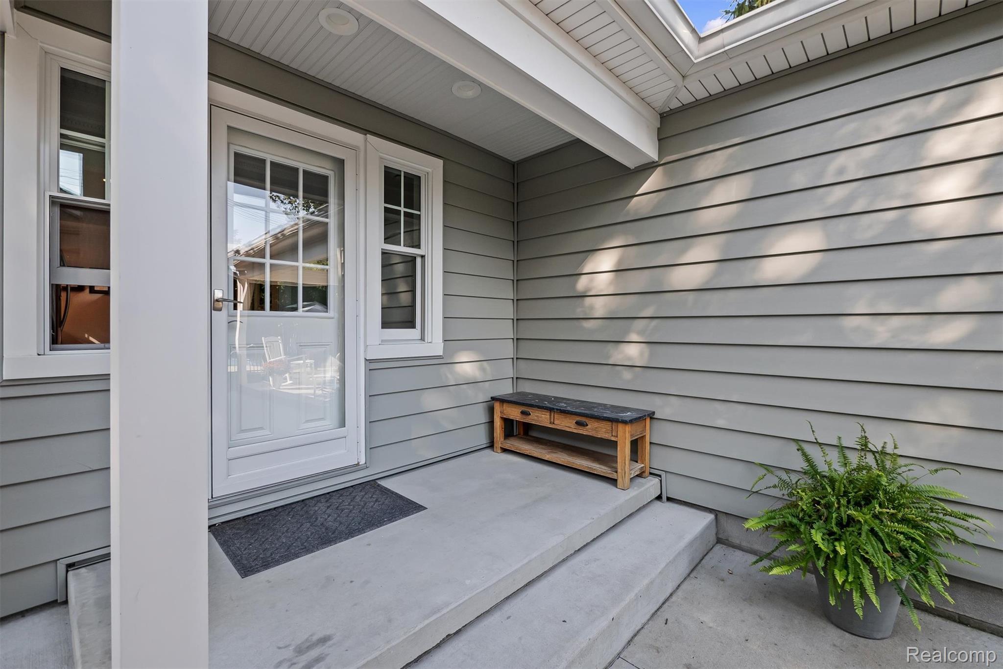 203 Aqua Court