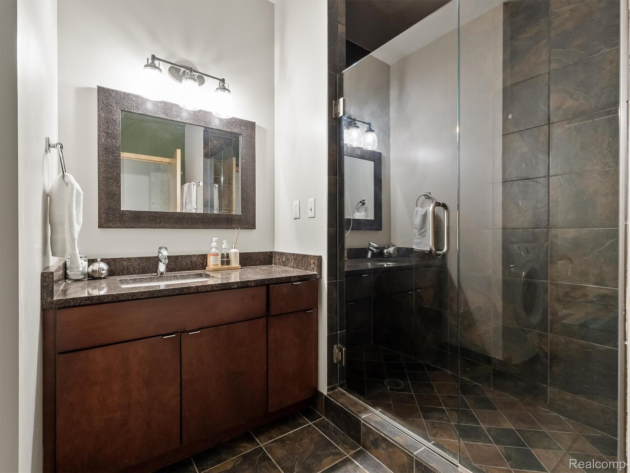 444 W Willis Street Unit: 304