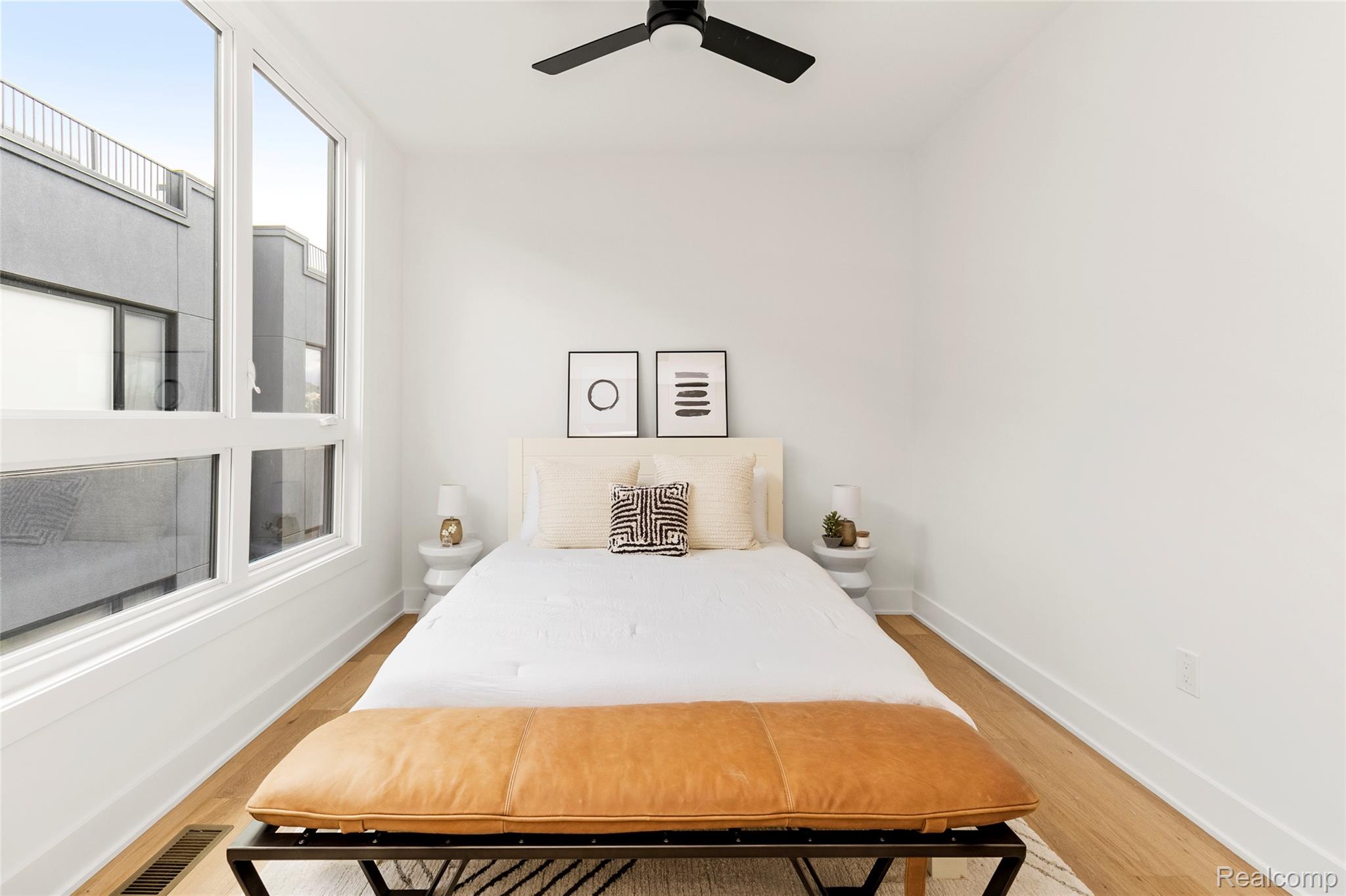 2037 11th Street Unit: 10