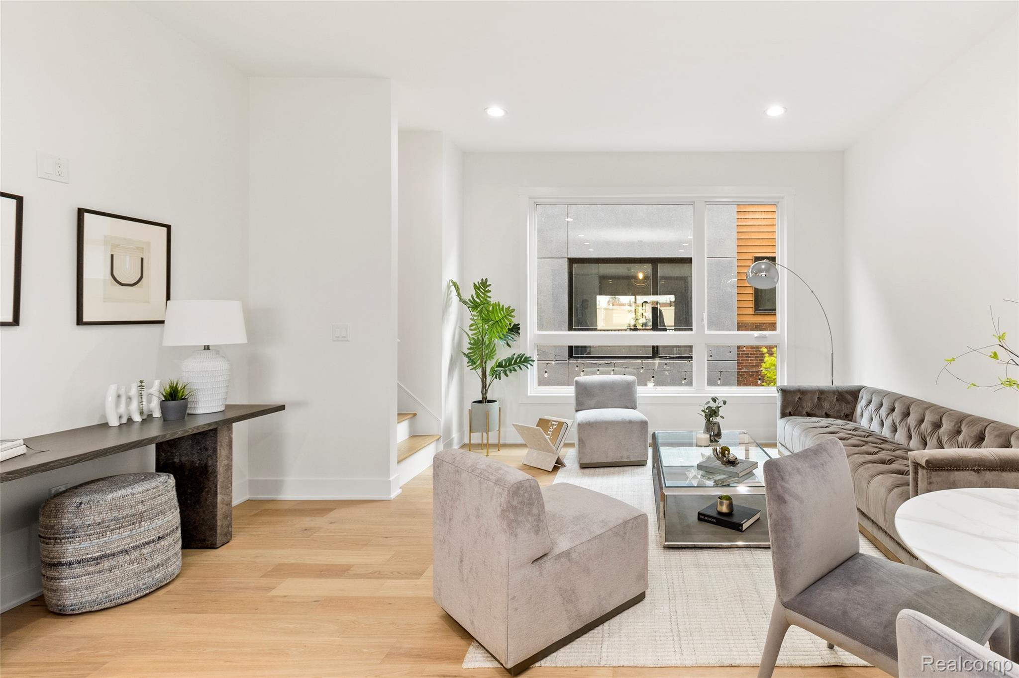 2037 11th Street Unit: 10