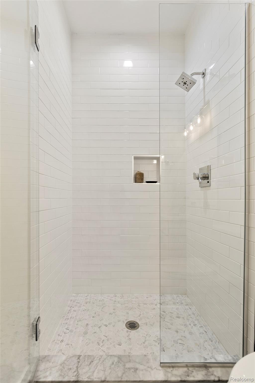 2037 11th Street Unit: 10