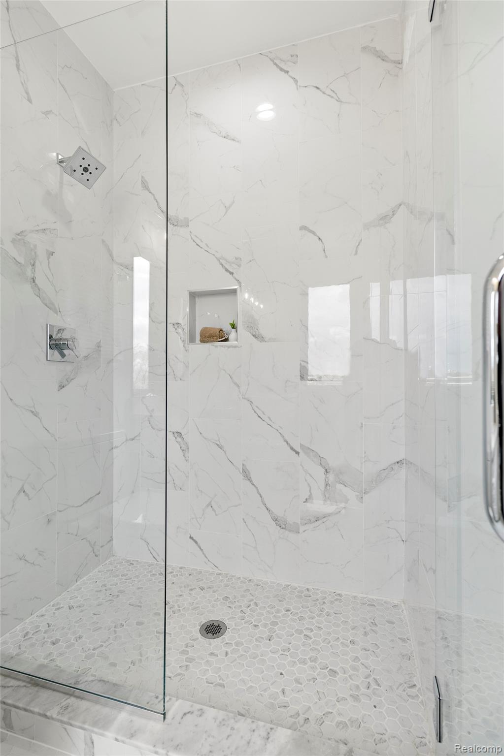 2037 11th Street Unit: 10
