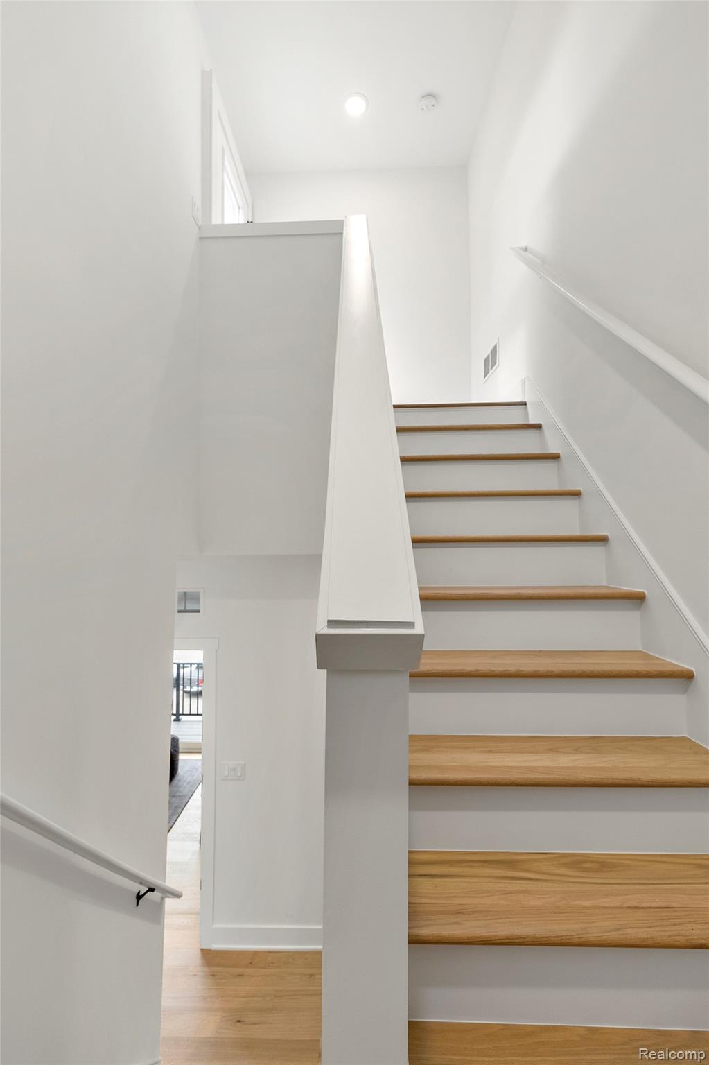 2037 11th Street Unit: 10