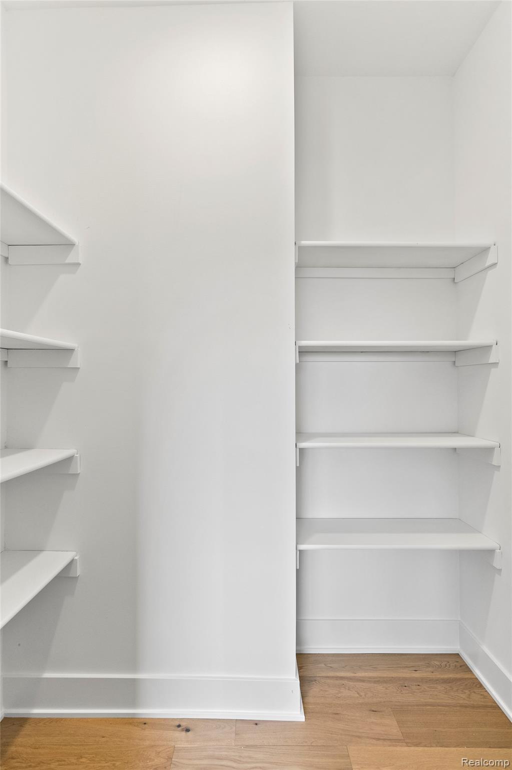 2037 11th Street Unit: 10