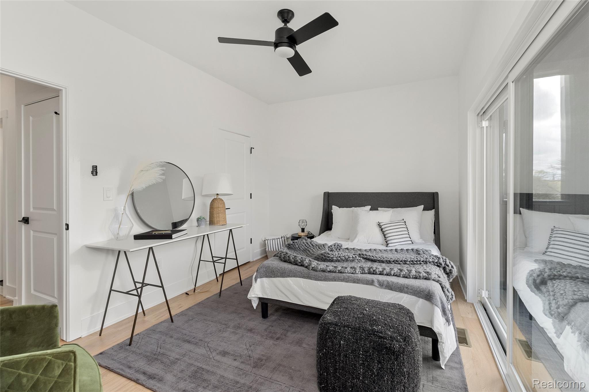 2037 11th Street Unit: 10