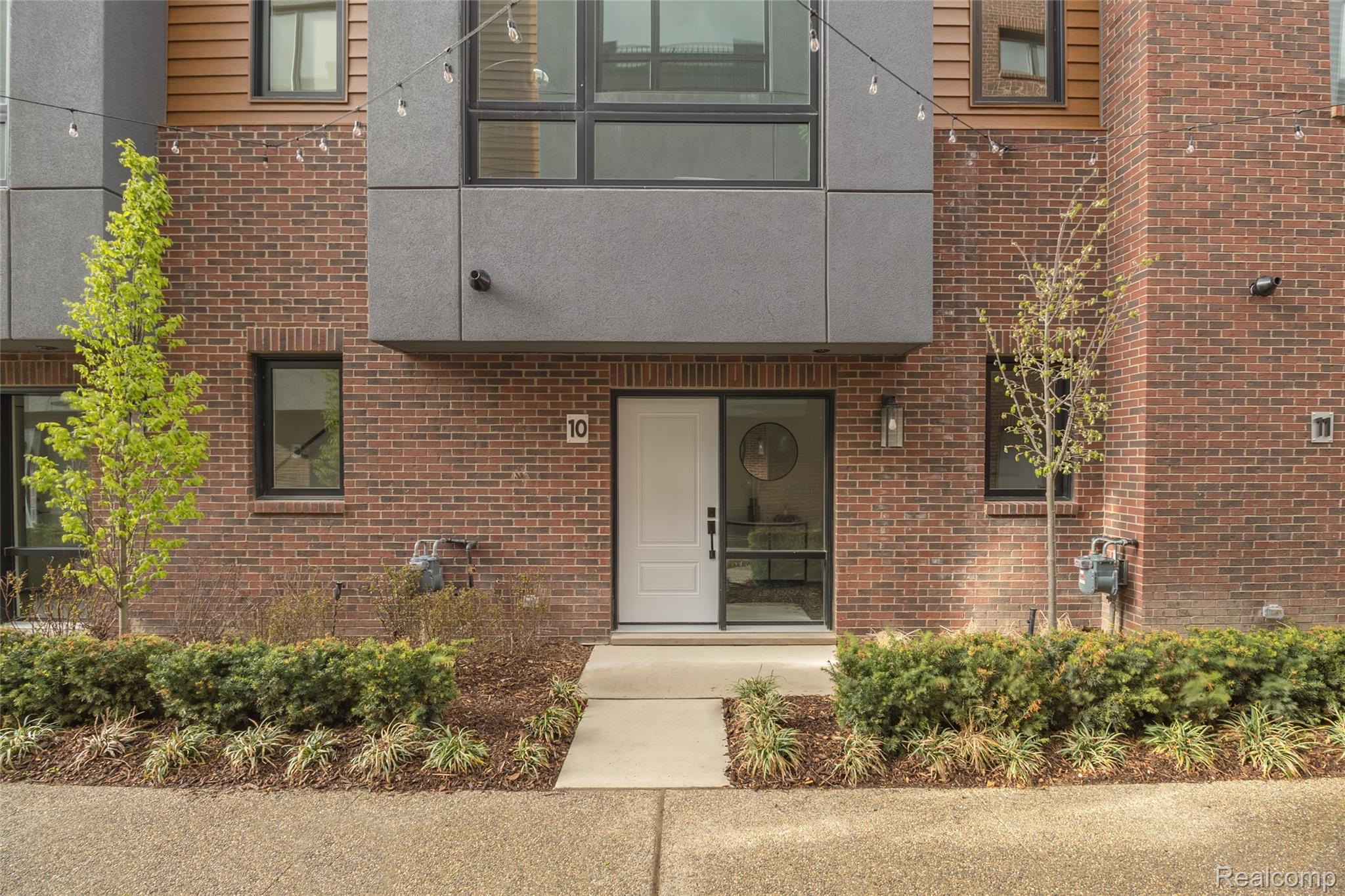 2037 11th Street Unit: 10