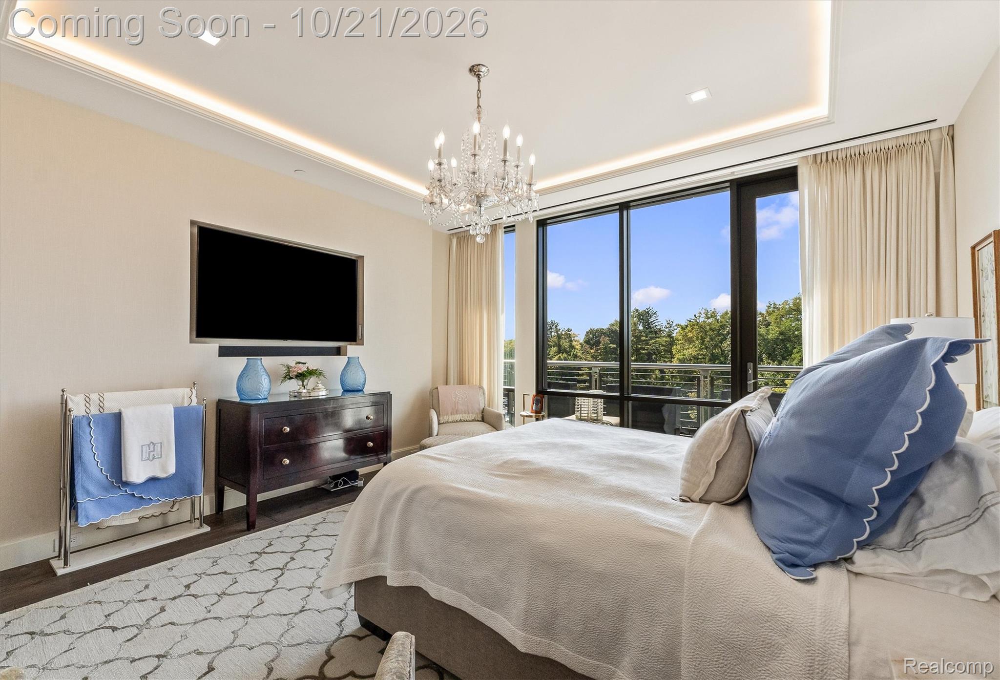 369 N Old Woodward Avenue Unit: 406