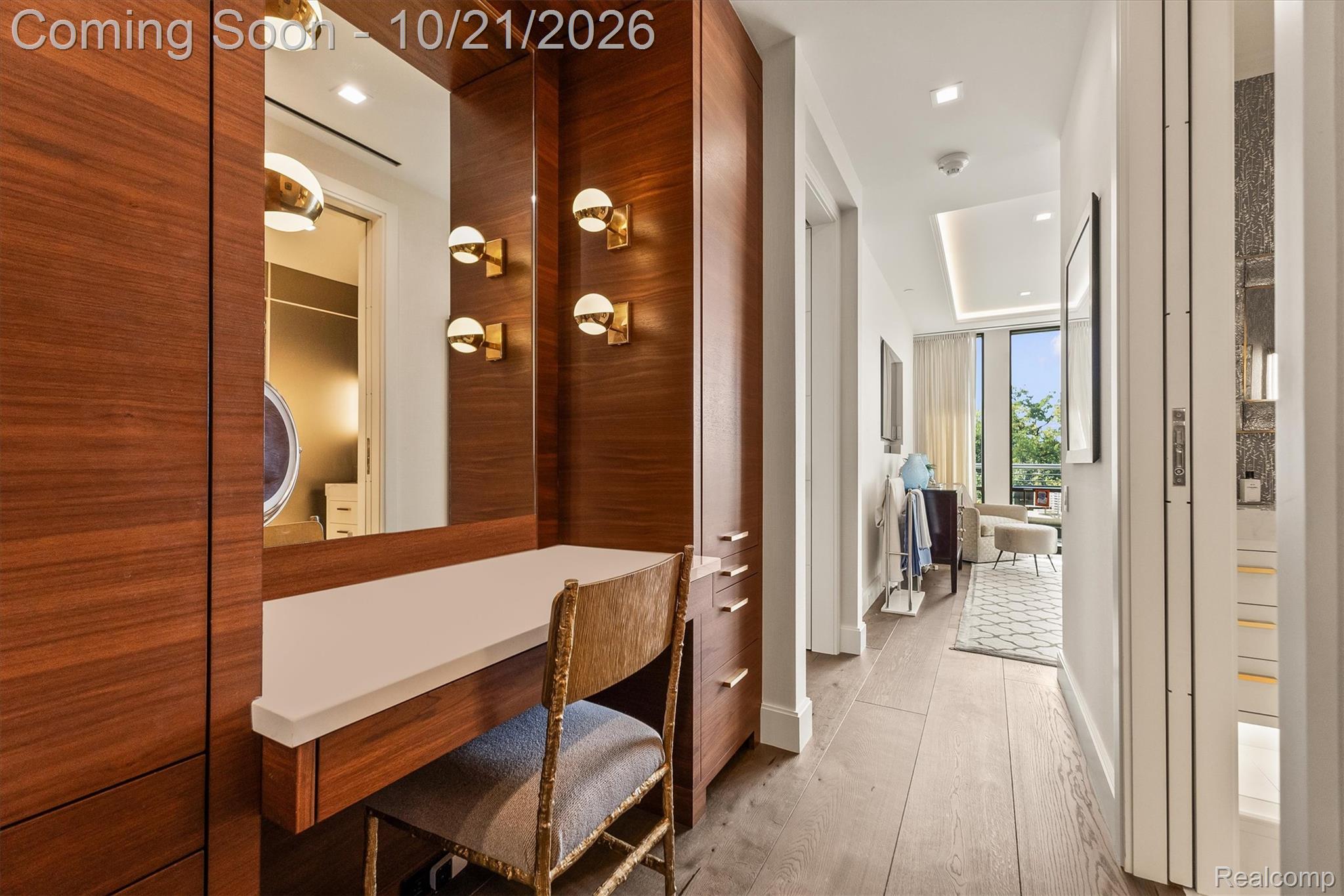 369 N Old Woodward Avenue Unit: 406