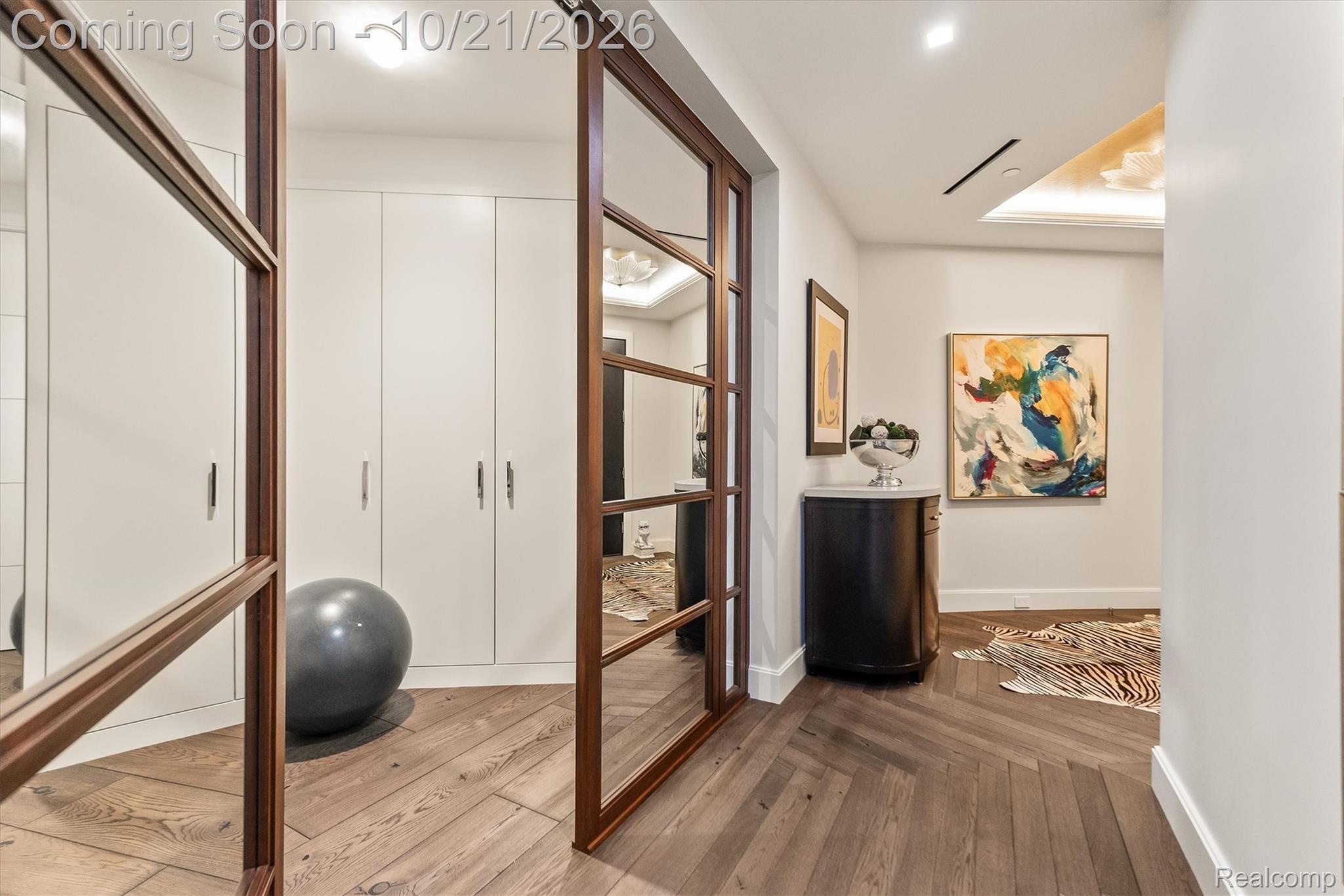 369 N Old Woodward Avenue Unit: 406