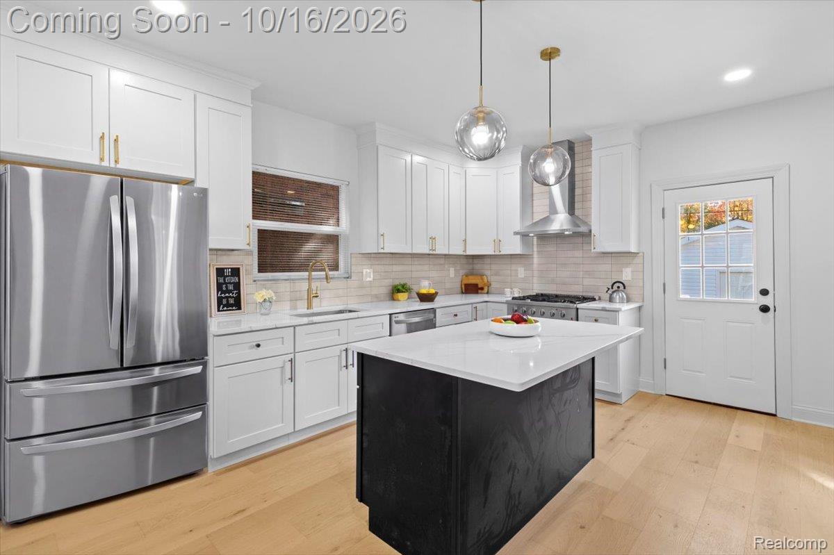 3061 Parker ST