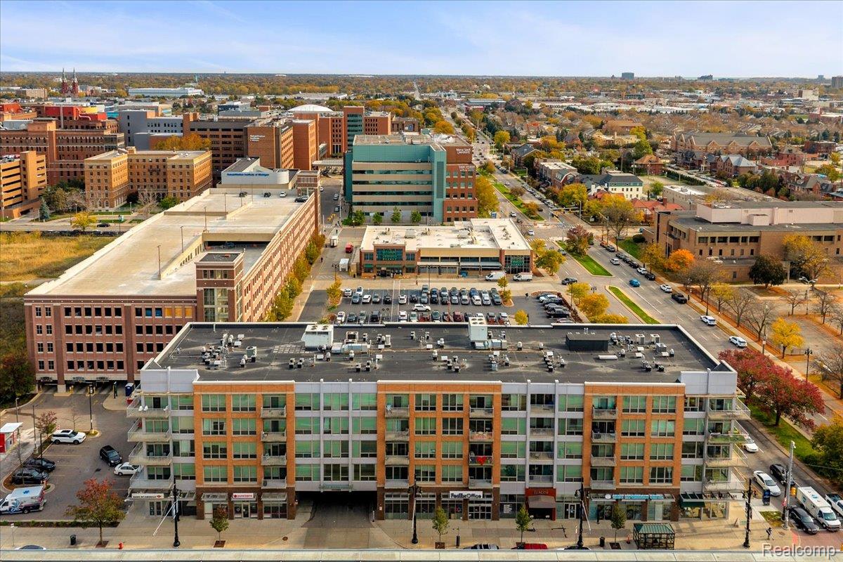 3670 Woodward AVE # 213