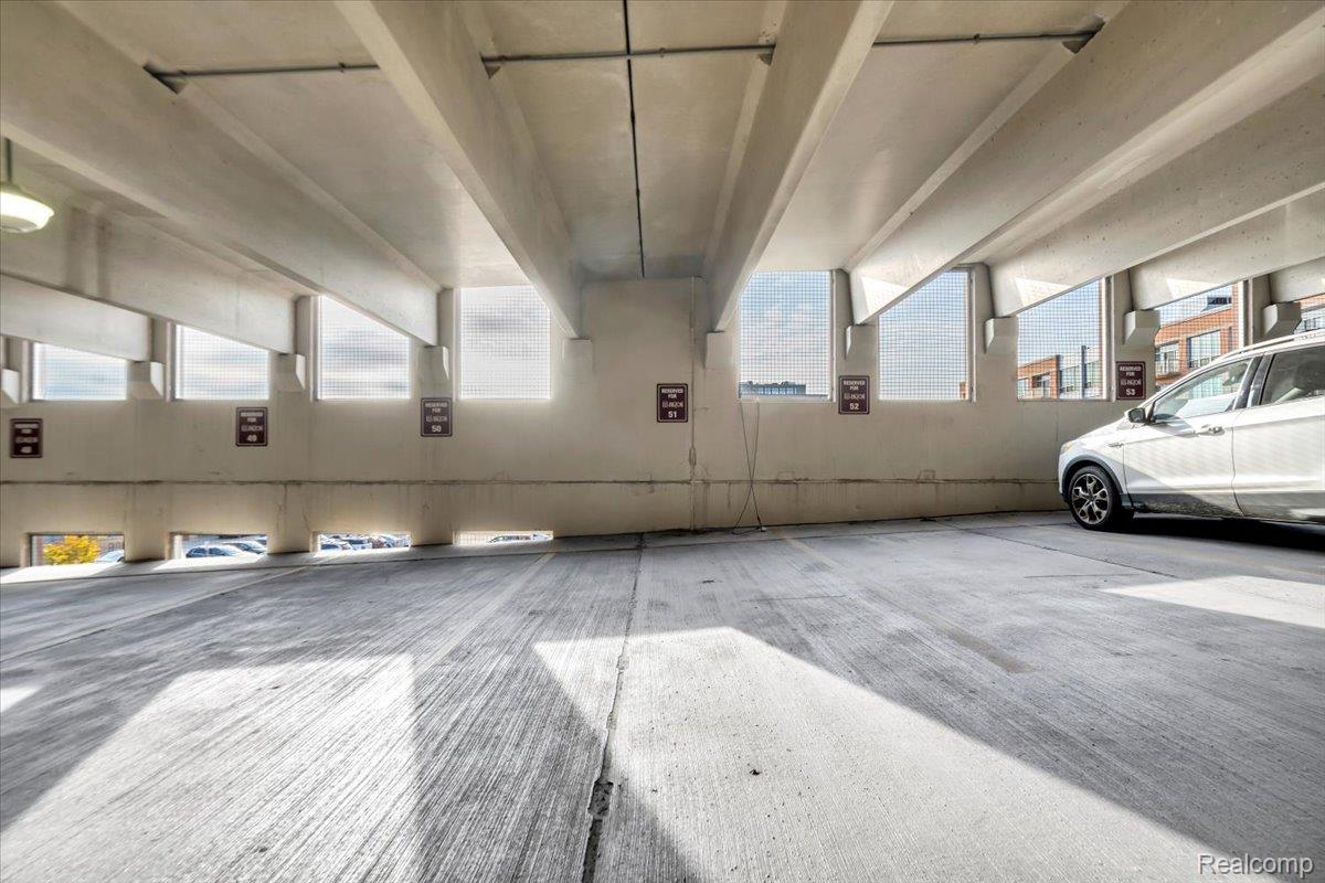 3670 Woodward AVE # 213